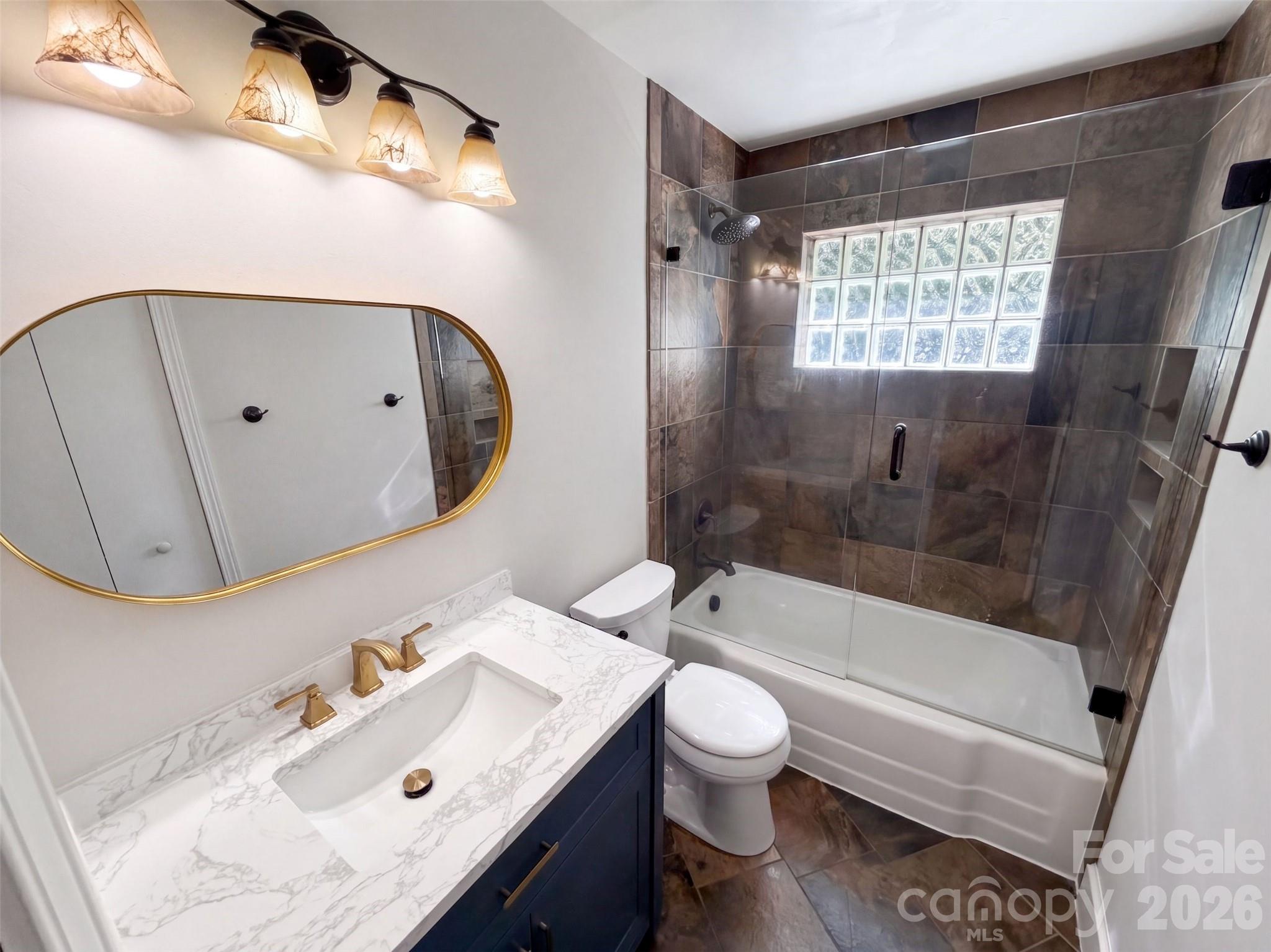 1527 Burnley Road Property Photo 5