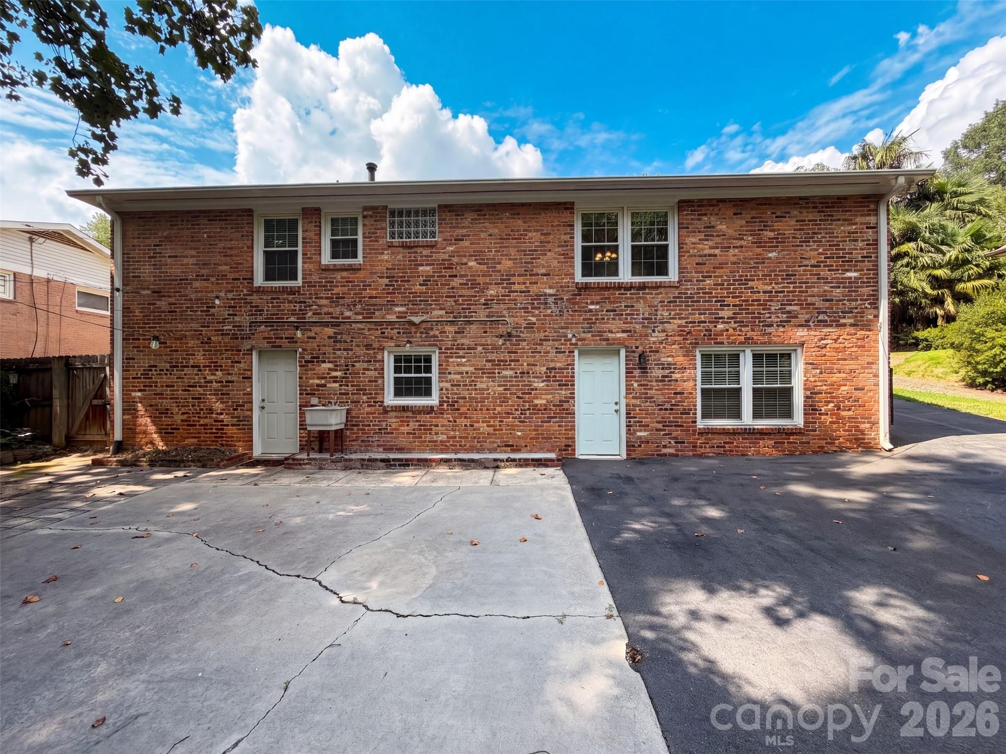 1527 Burnley Road Property Photo 6