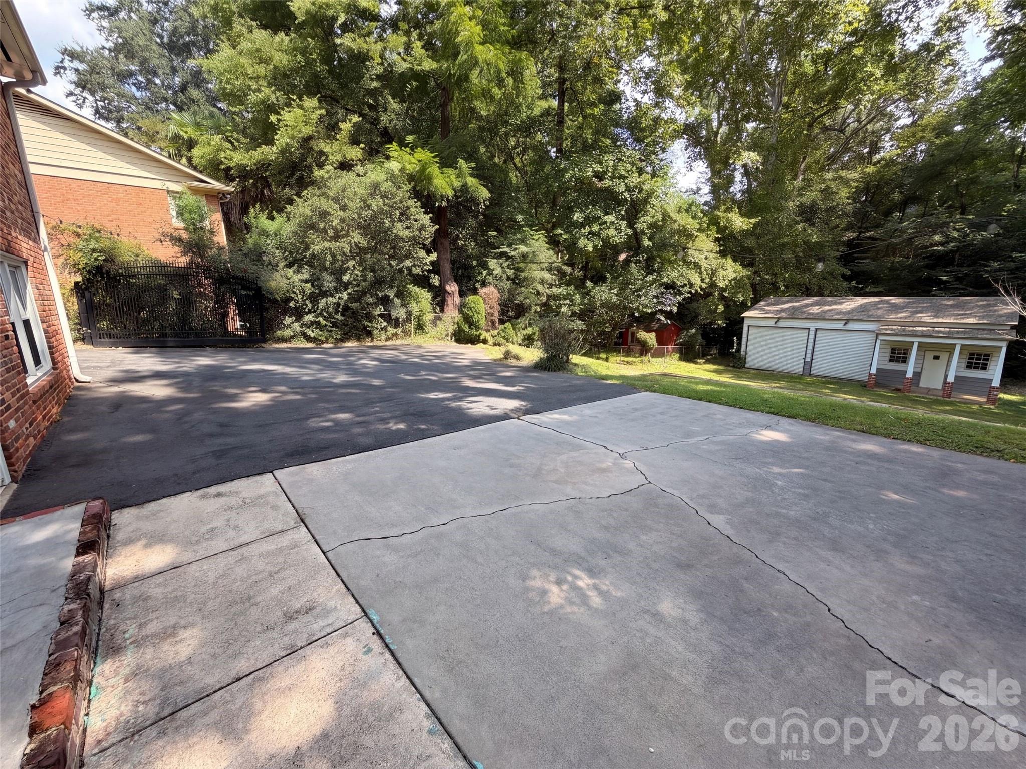 1527 Burnley Road Property Photo 24