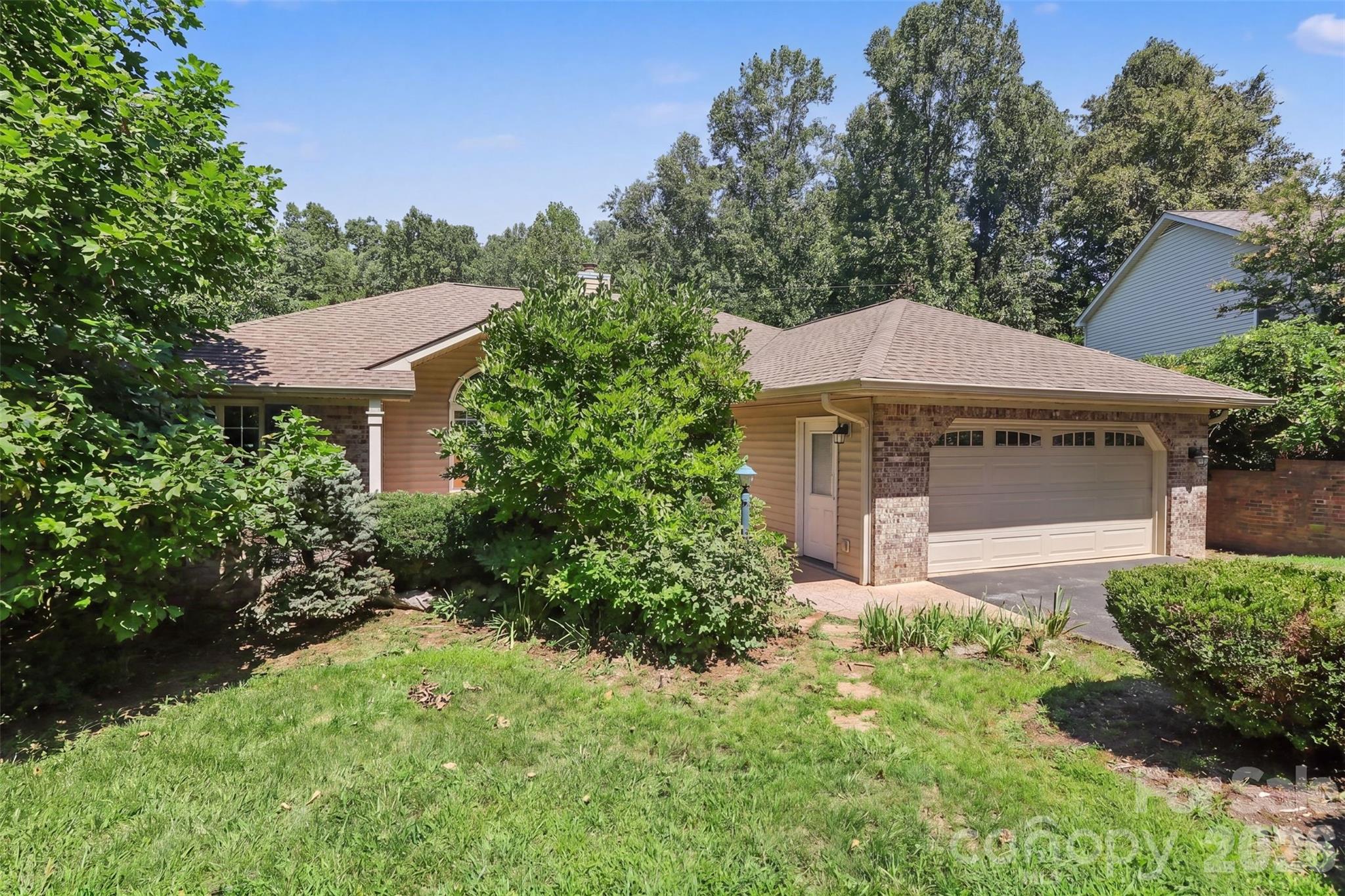 7 Firestone Court Property Photo 1