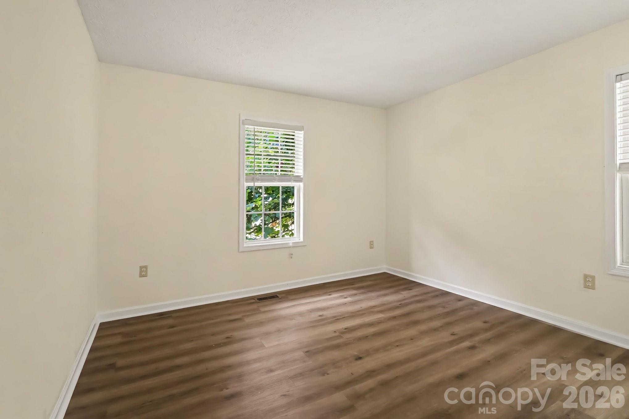 7 Firestone Court Property Photo 4