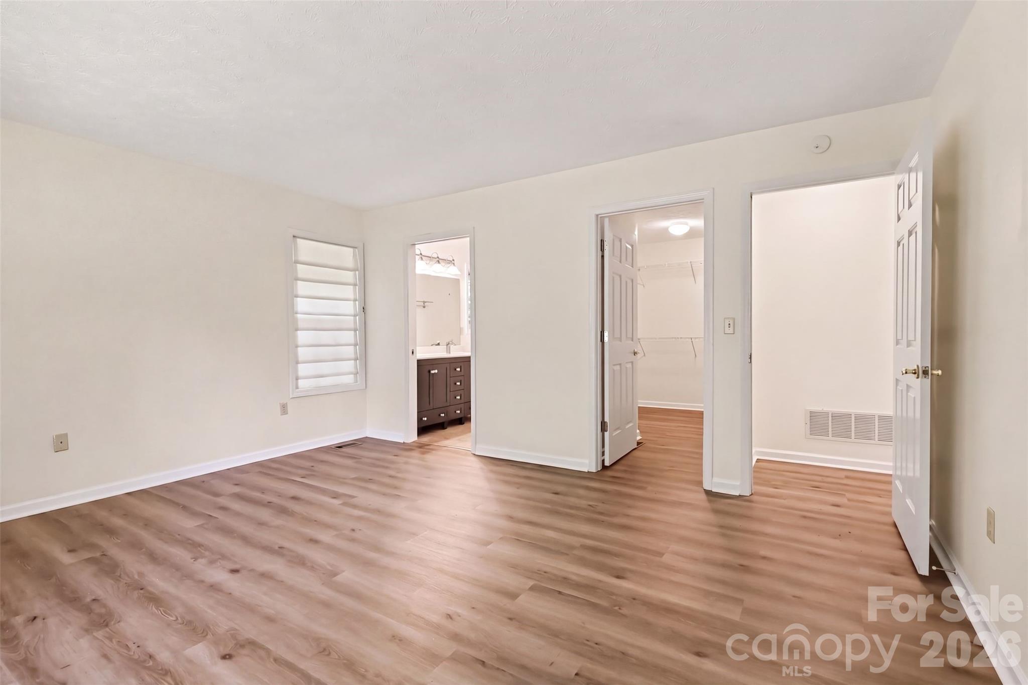 7 Firestone Court Property Photo 5