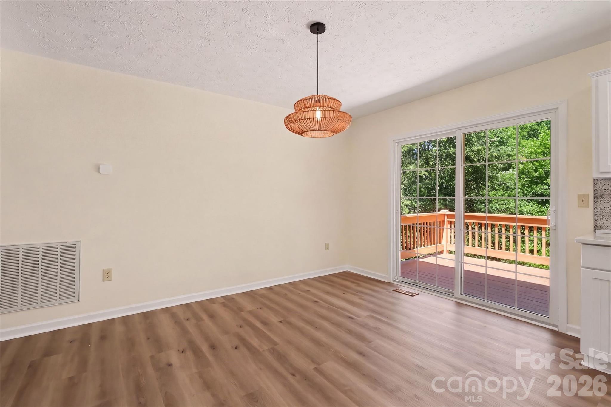 7 Firestone Court Property Photo 7