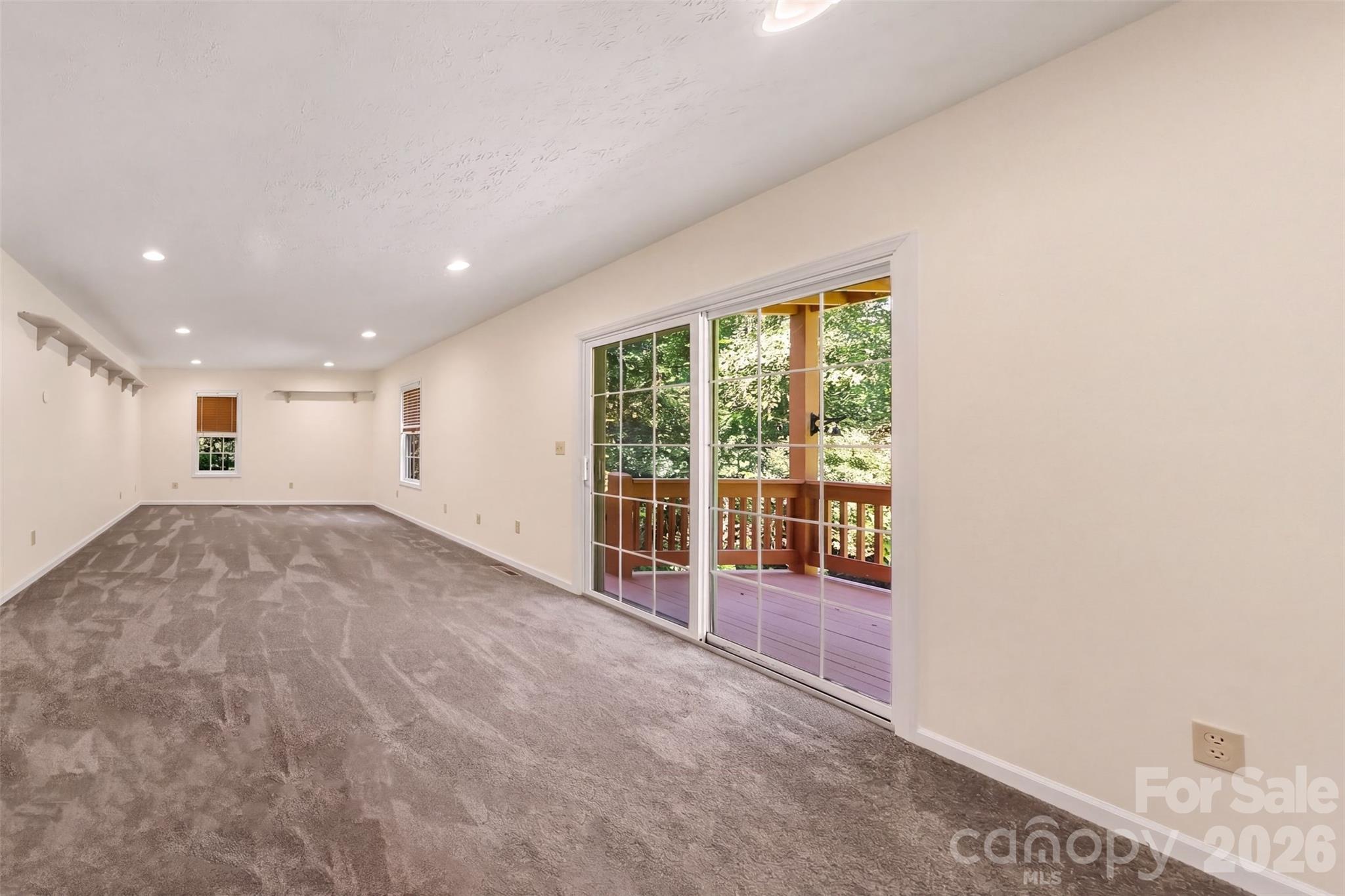 7 Firestone Court Property Photo 8