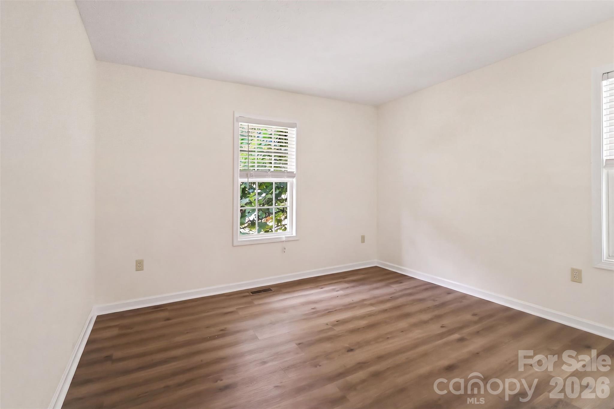 7 Firestone Court Property Photo 11