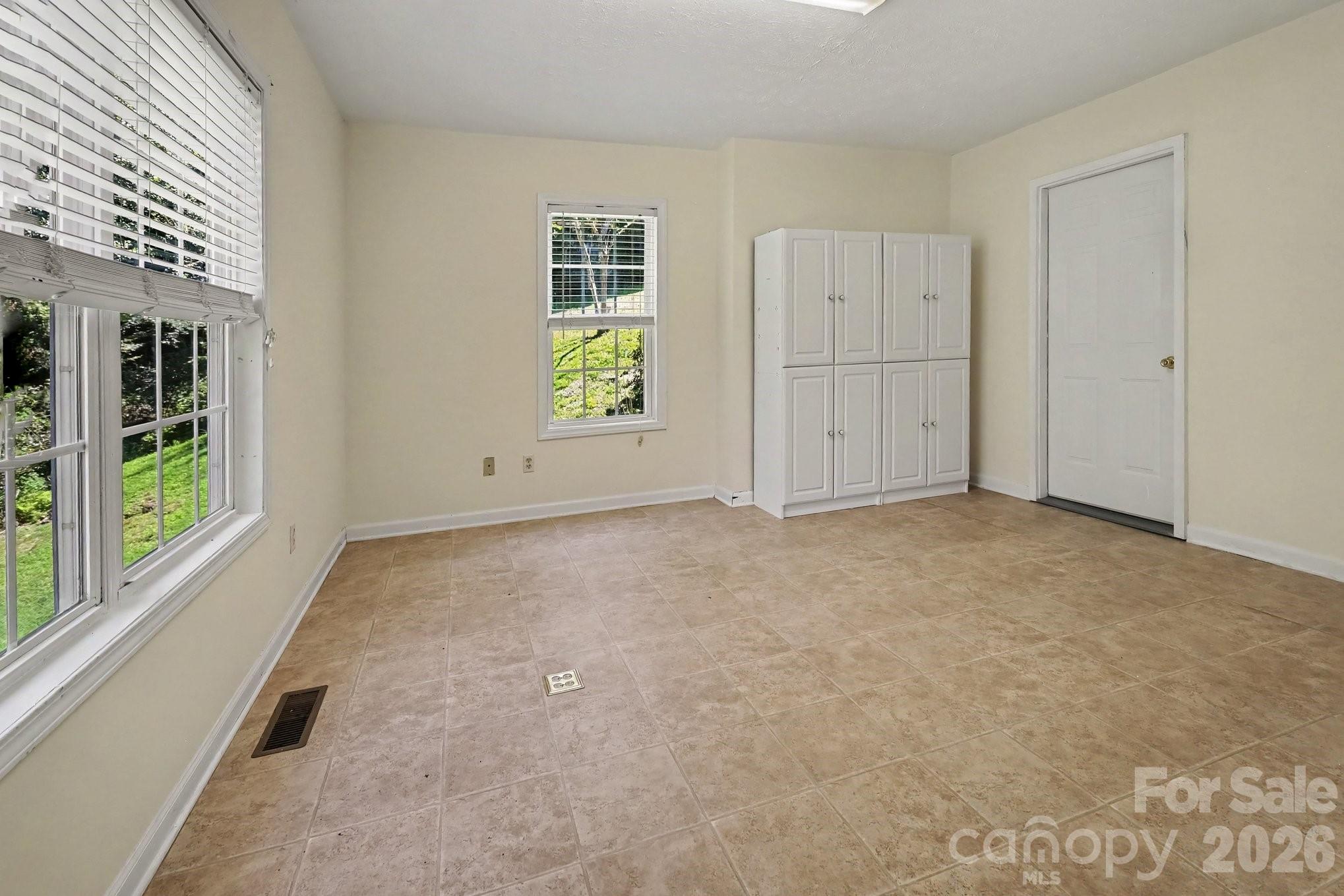 7 Firestone Court Property Photo 27