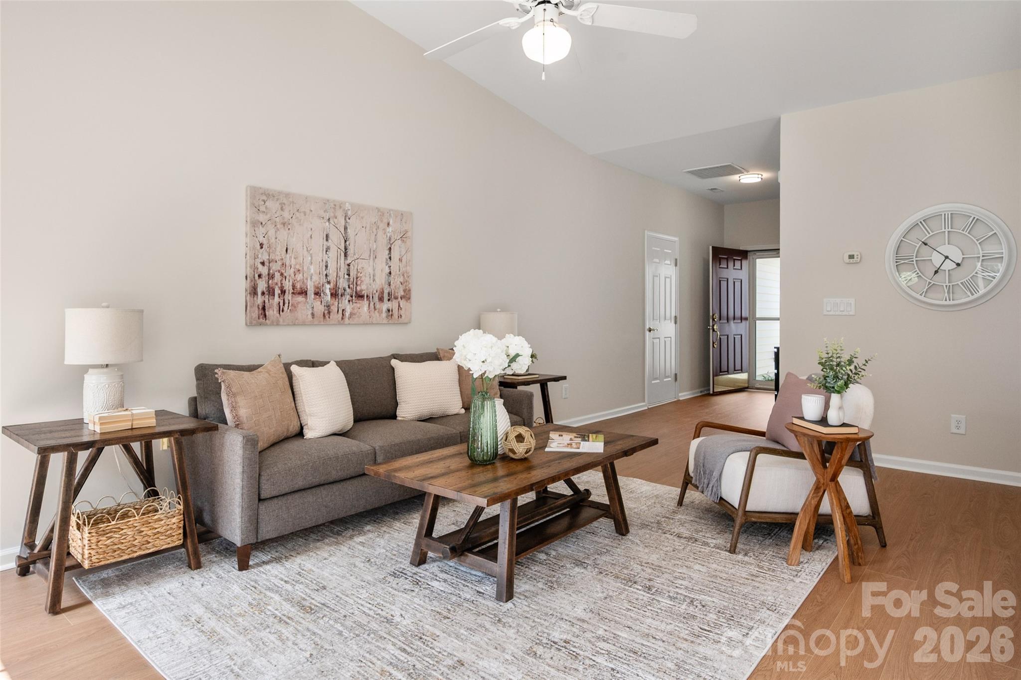 1011 Holly Villa Circle Property Photo 6