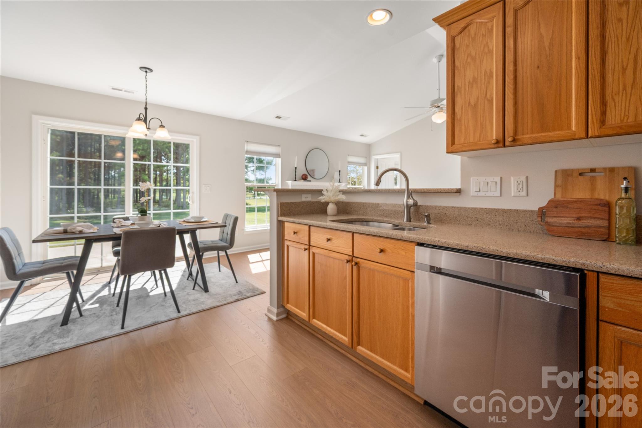 1011 Holly Villa Circle Property Photo 9