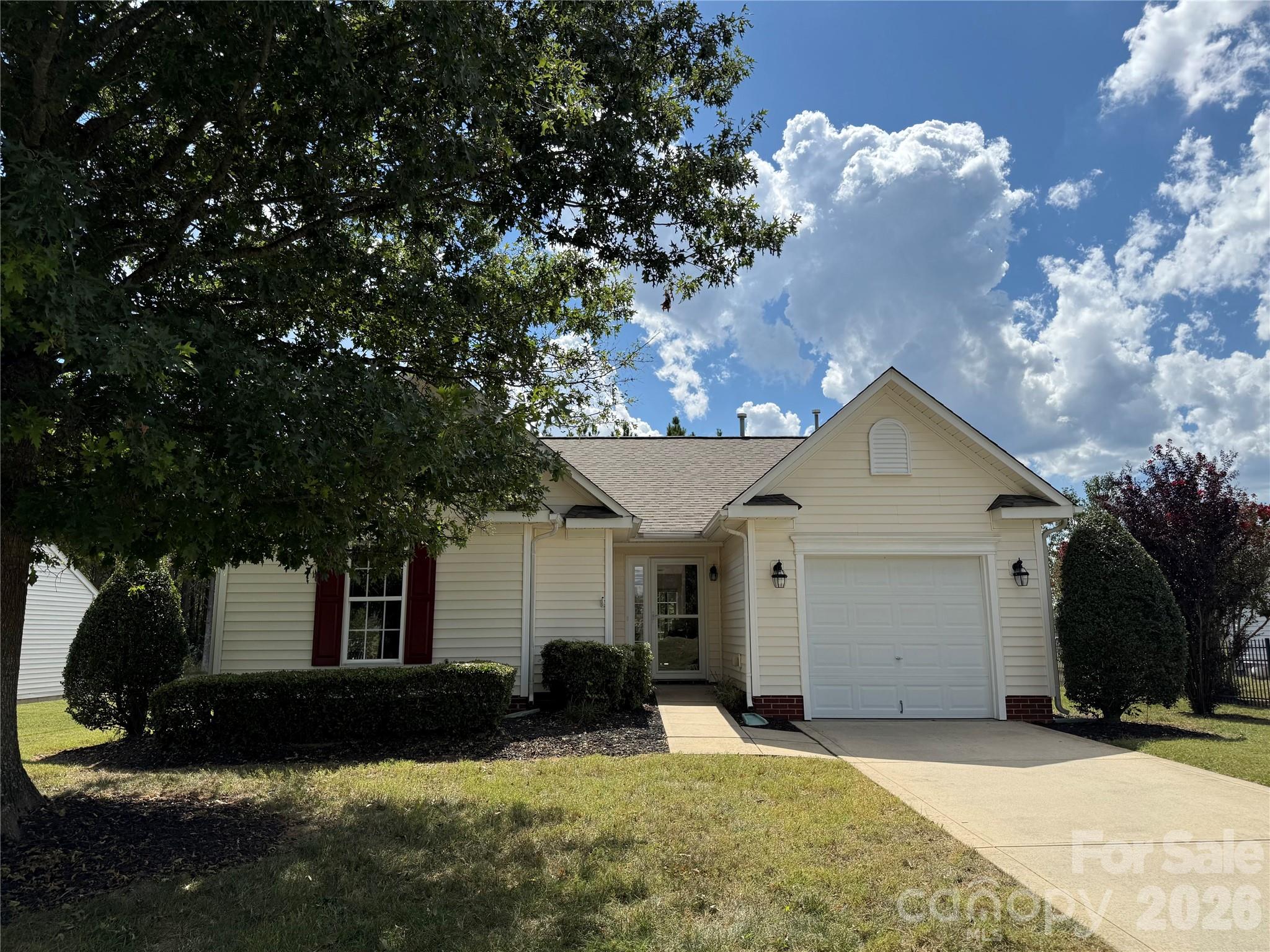 1011 Holly Villa Circle Property Photo 36