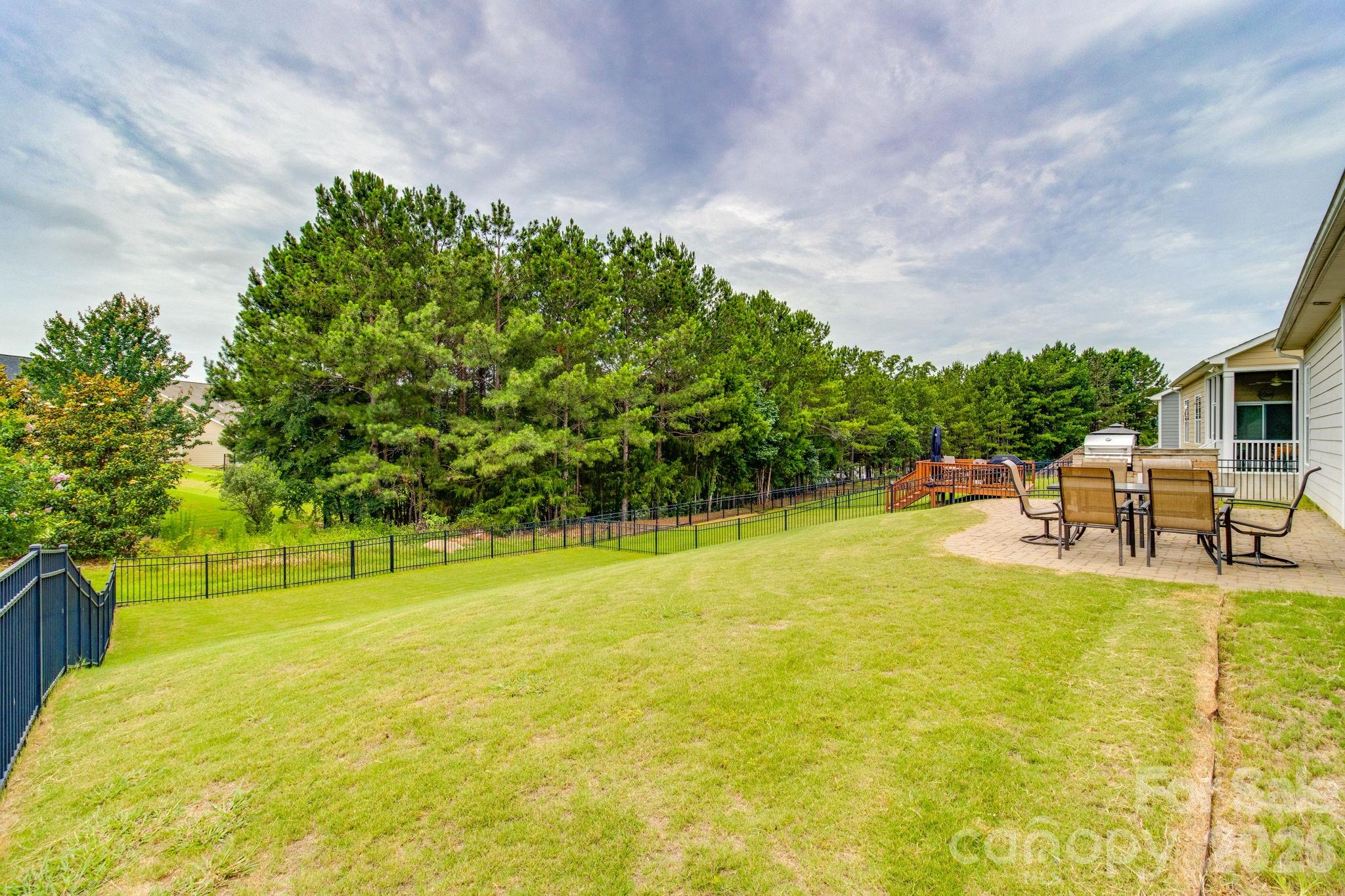 613 Scarlet Baby Drive Property Photo 23