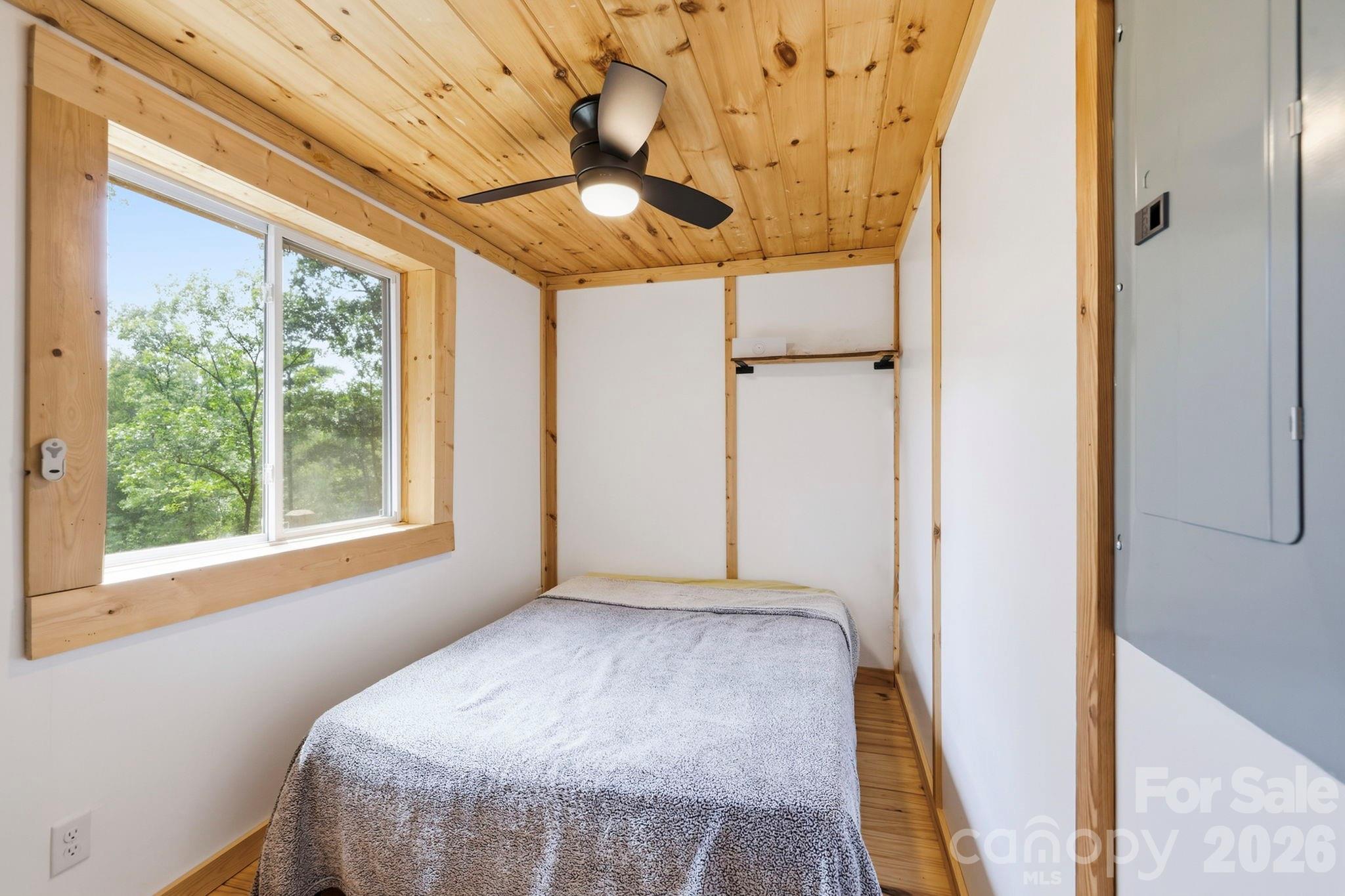 678 Forest Lake Heights Drive Property Photo 20