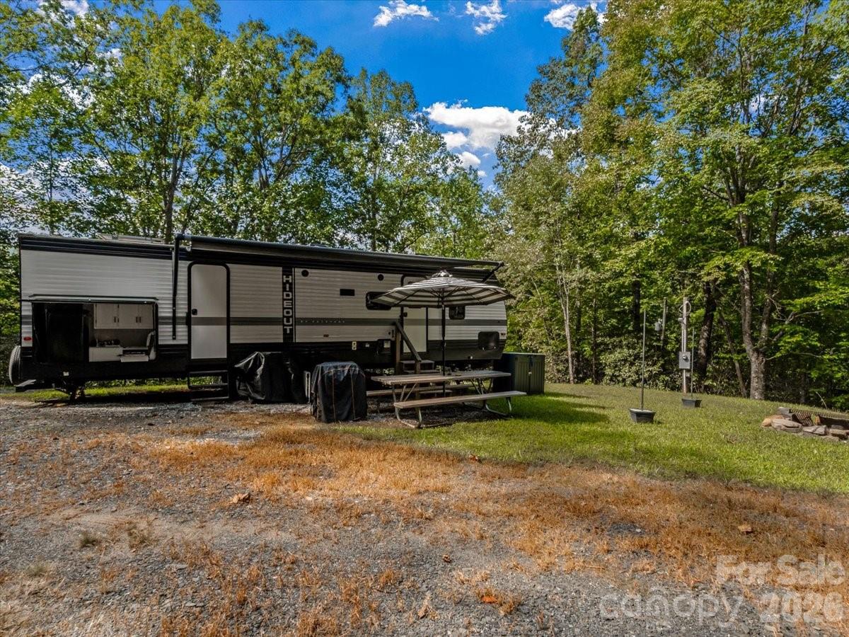 997 Hoot Owl Road Property Photo 13