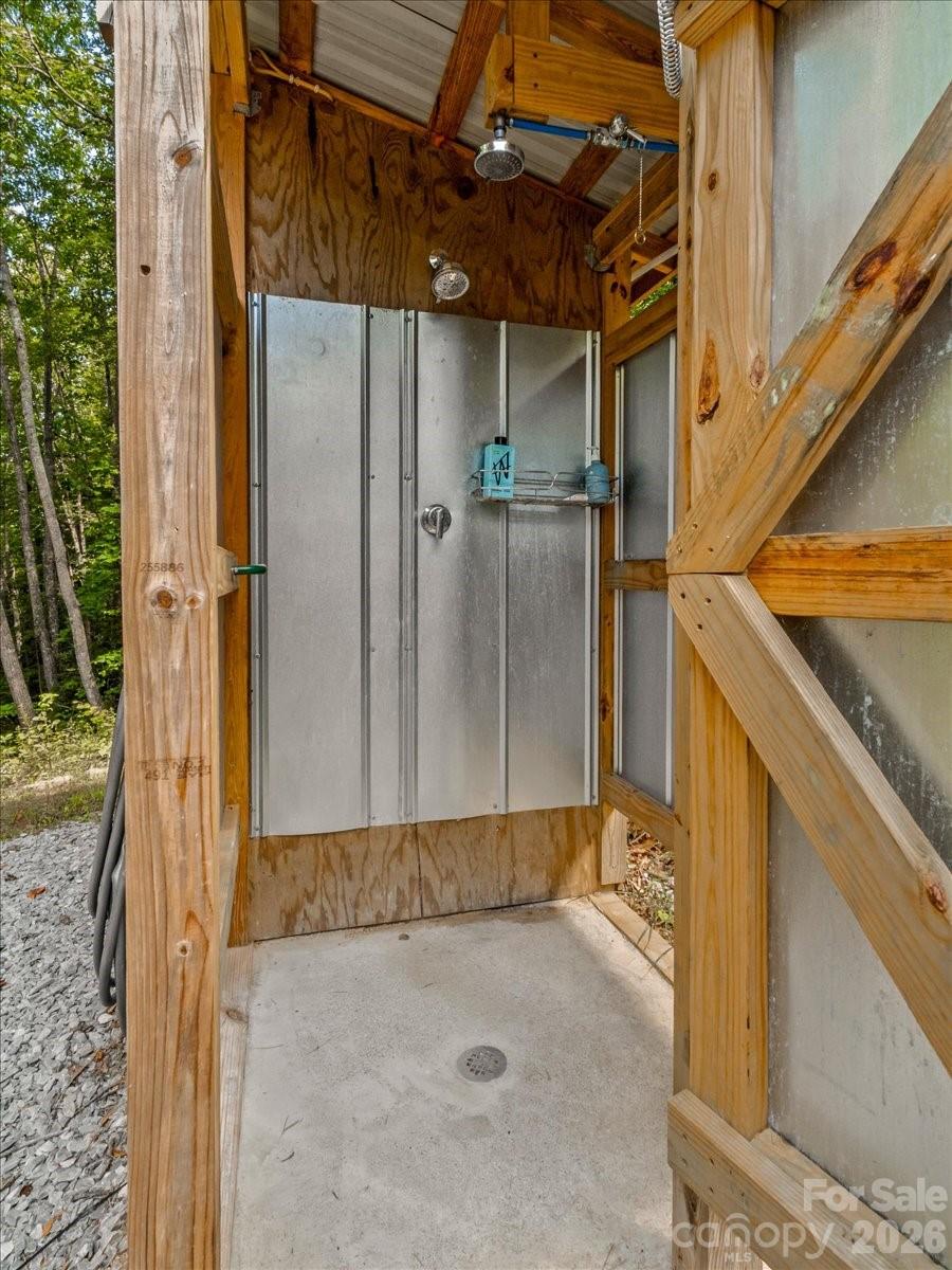 997 Hoot Owl Road Property Photo 18