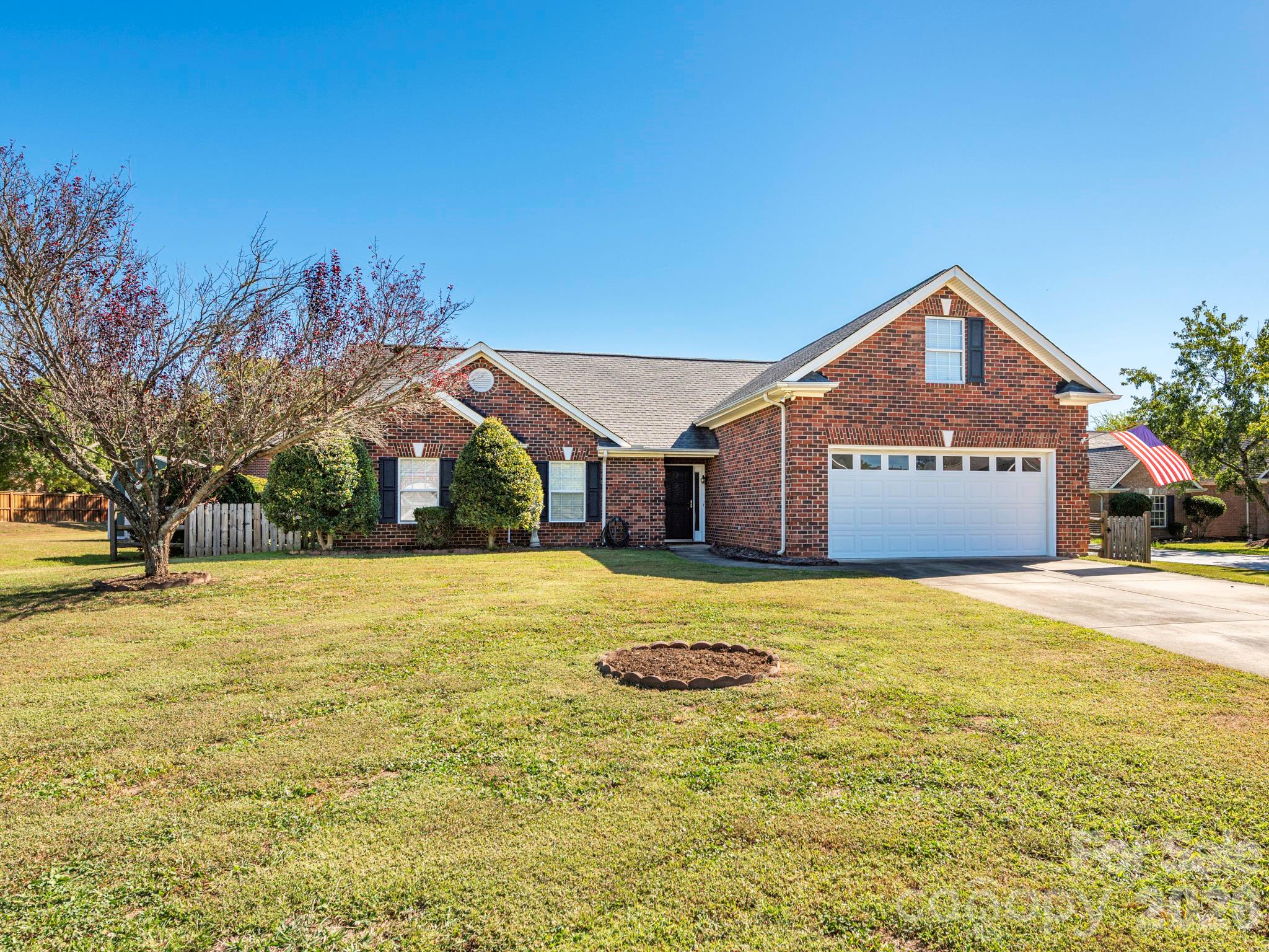 8415 Quail Hollow Drive Property Photo 2