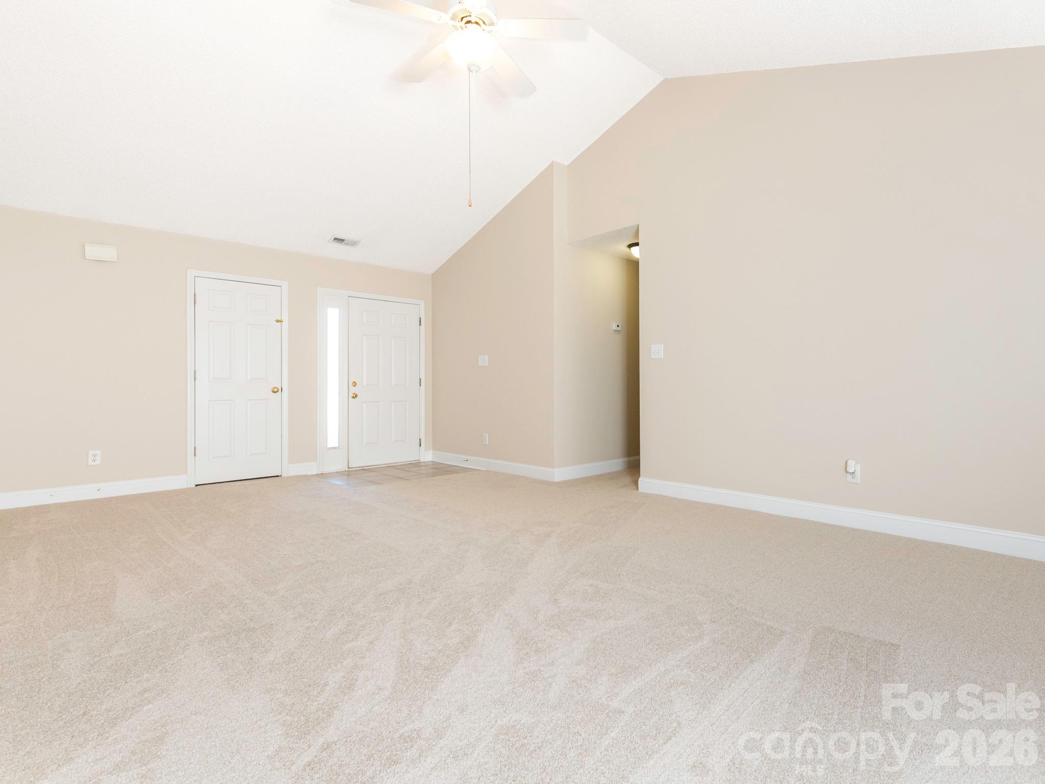 8415 Quail Hollow Drive Property Photo 6