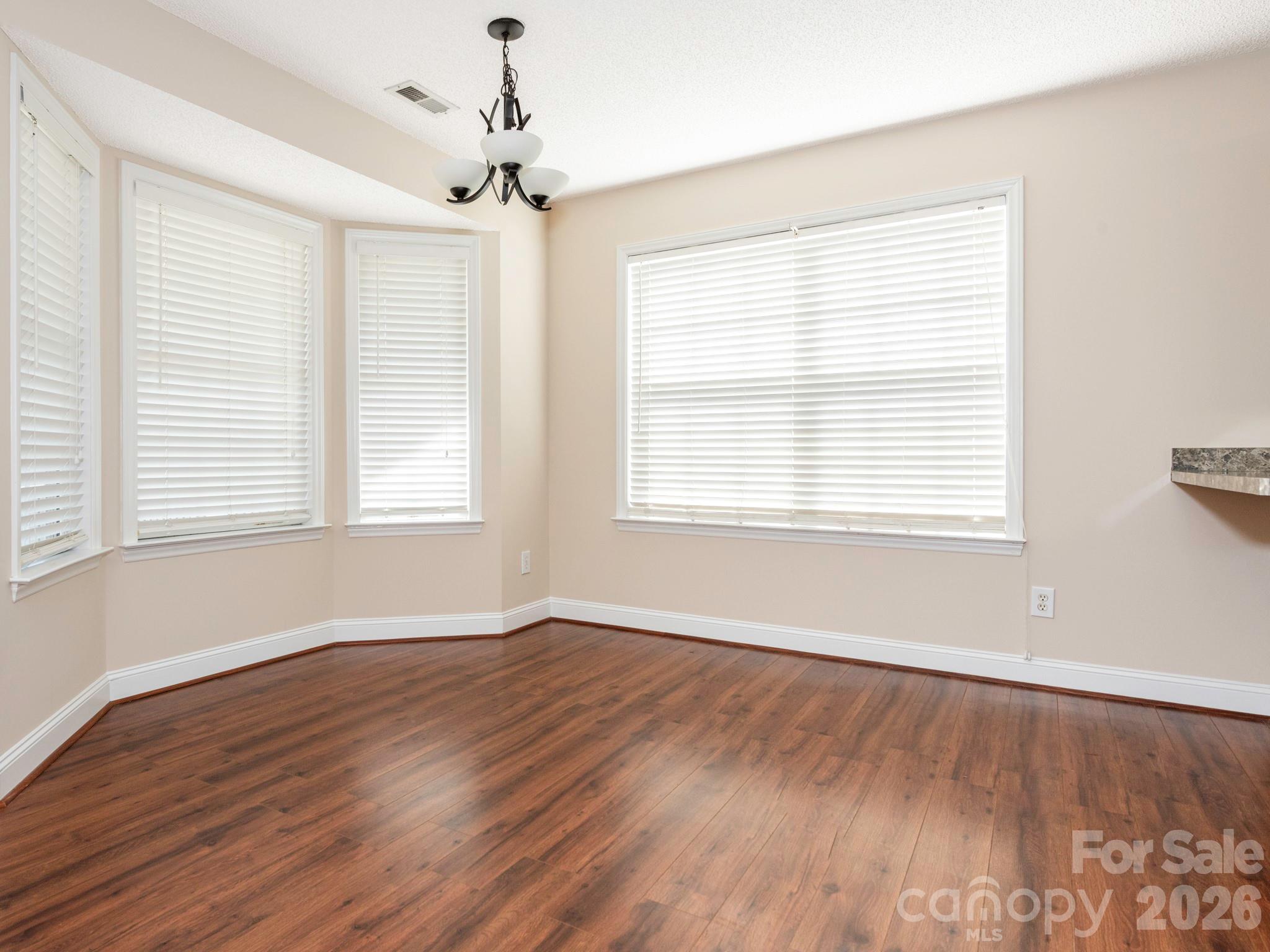 8415 Quail Hollow Drive Property Photo 9