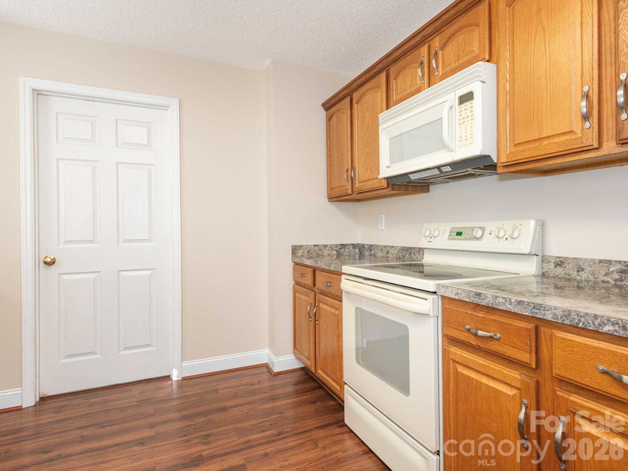 8415 Quail Hollow Drive Property Photo 16