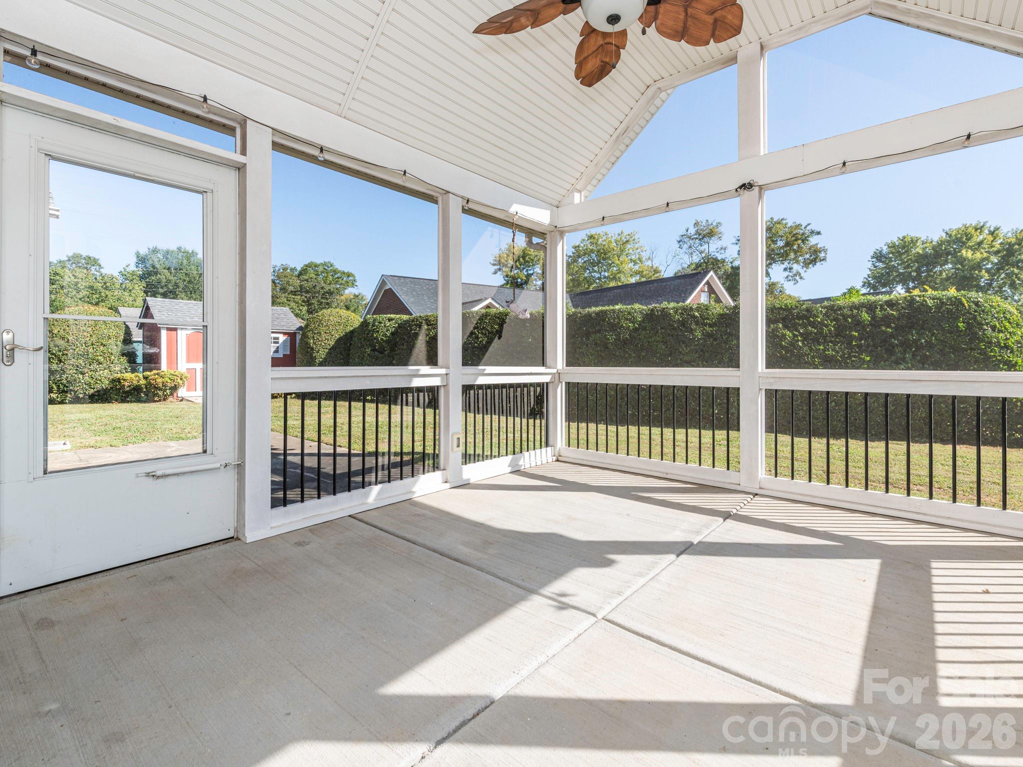 8415 Quail Hollow Drive Property Photo 32