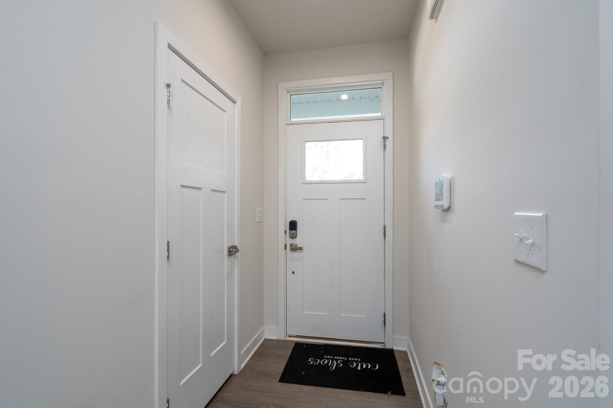712 Hazel Way Property Photo 4