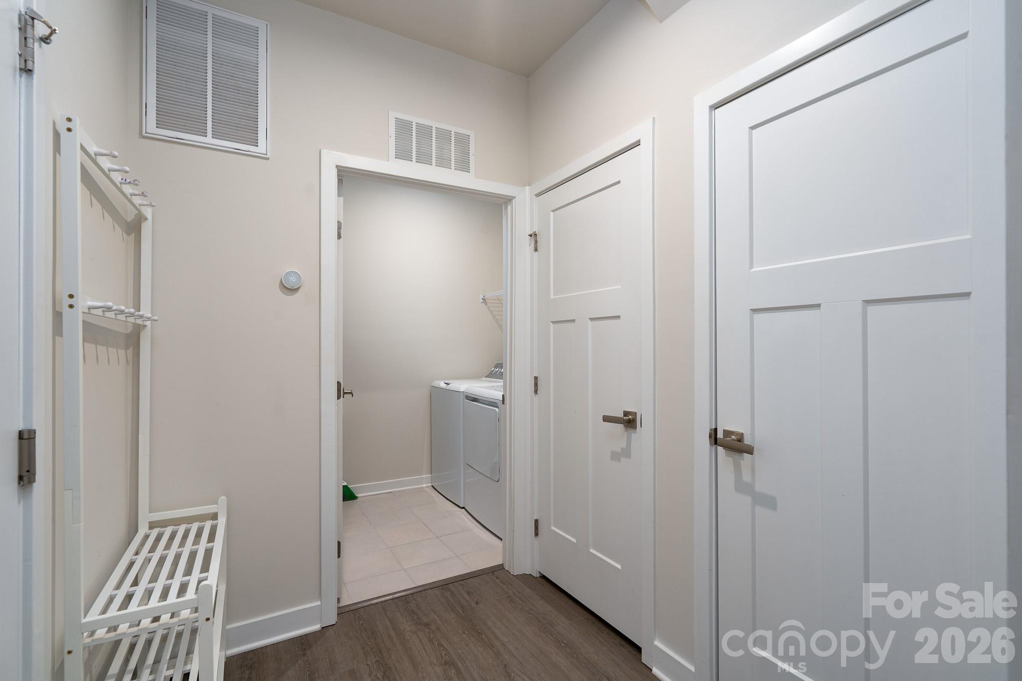 712 Hazel Way Property Photo 8