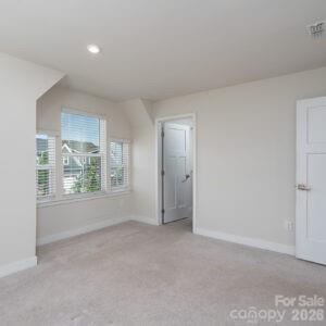 712 Hazel Way Property Photo 15