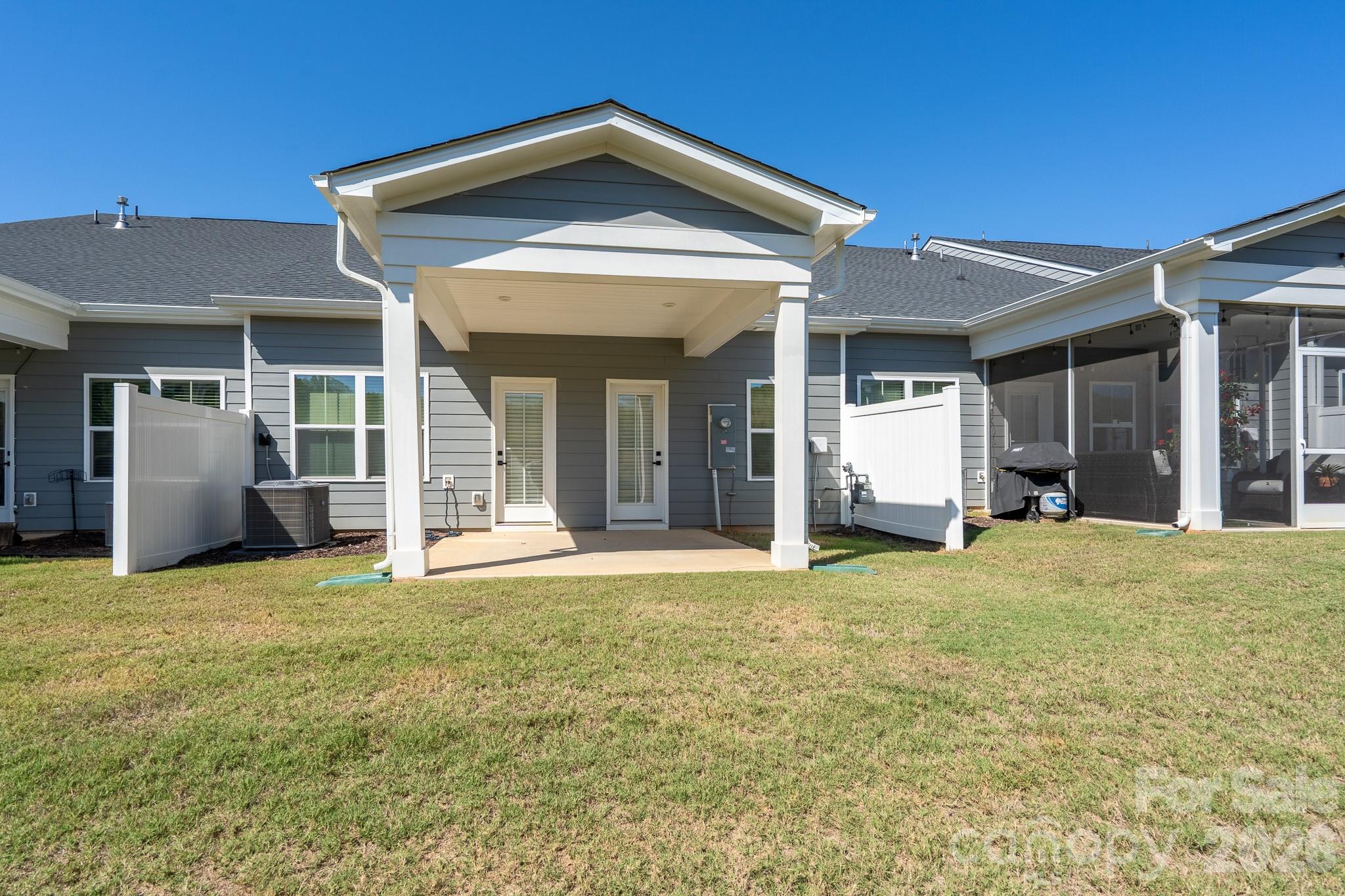 712 Hazel Way Property Photo 17