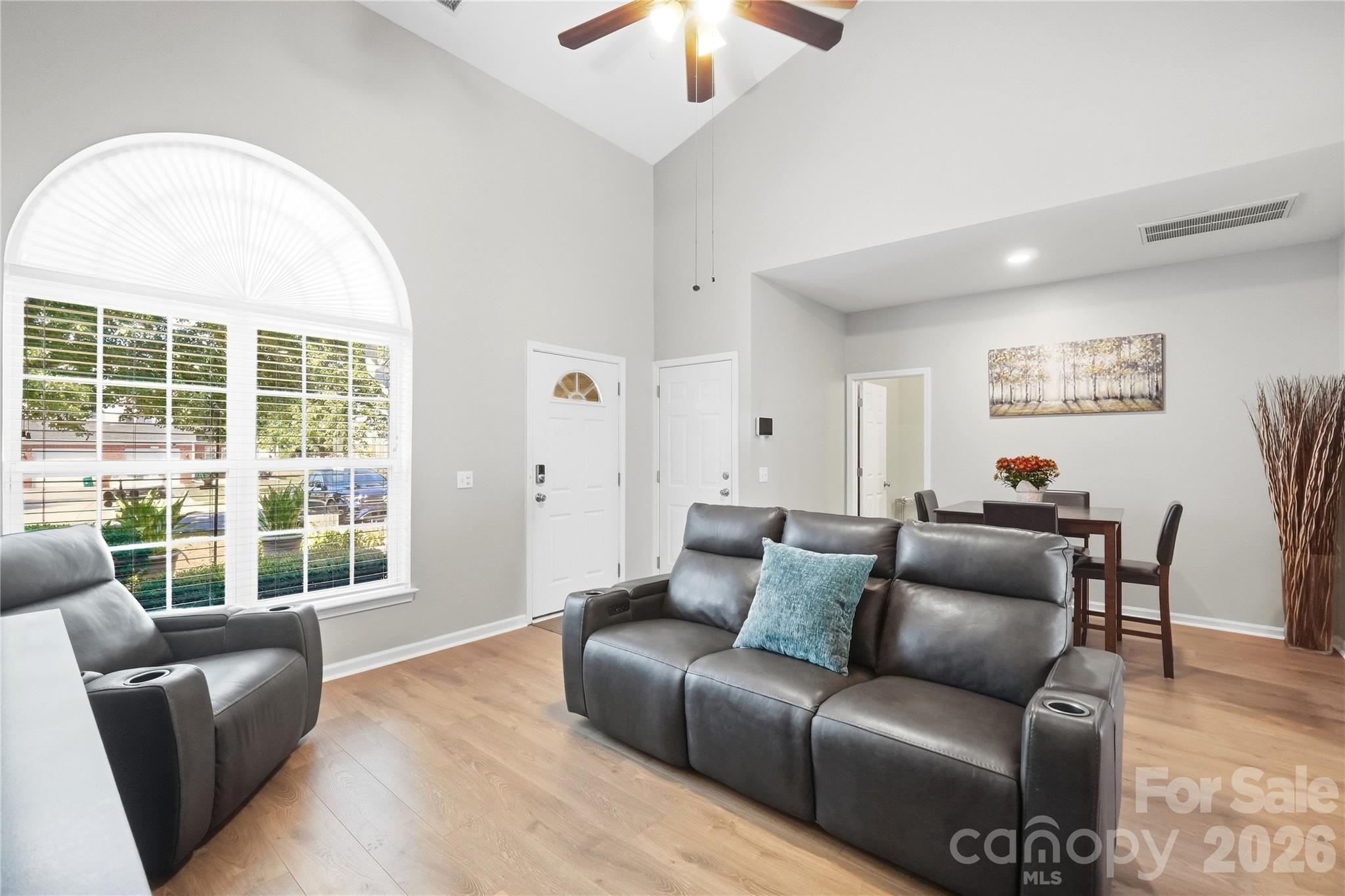 2718 Mill Valley Court Property Photo 6