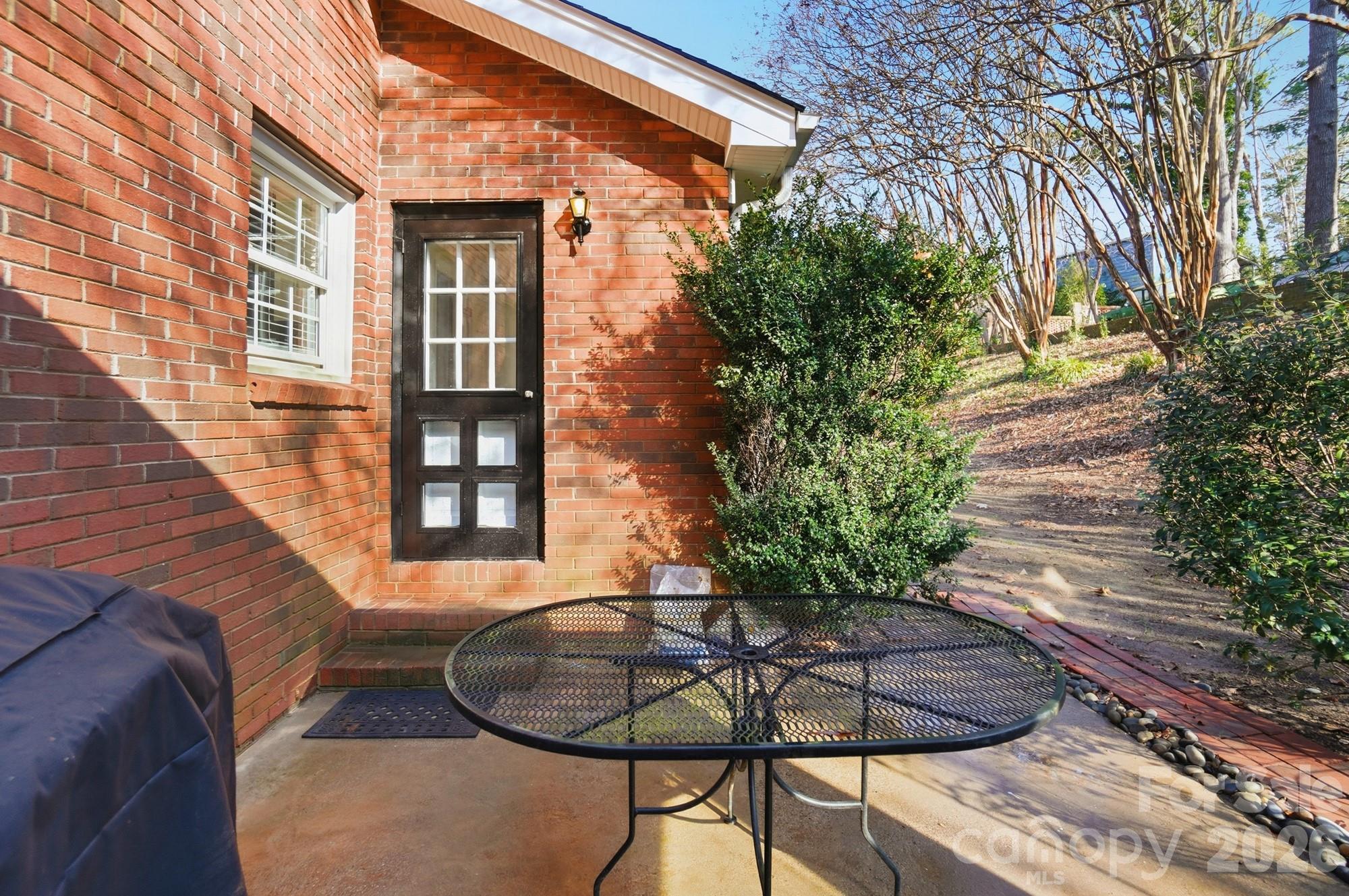 1308 Dumbarton Road Property Photo 44