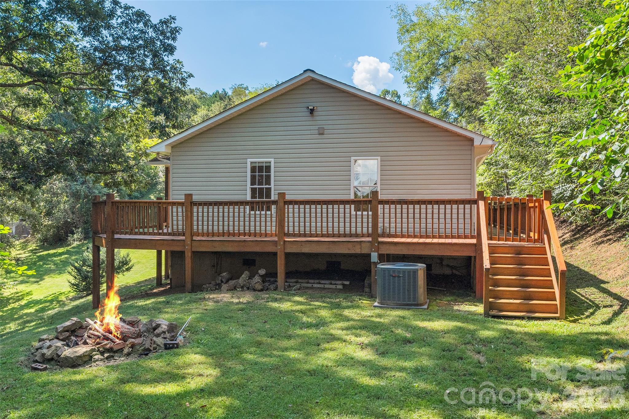 111 Natures Trail Property Photo 24