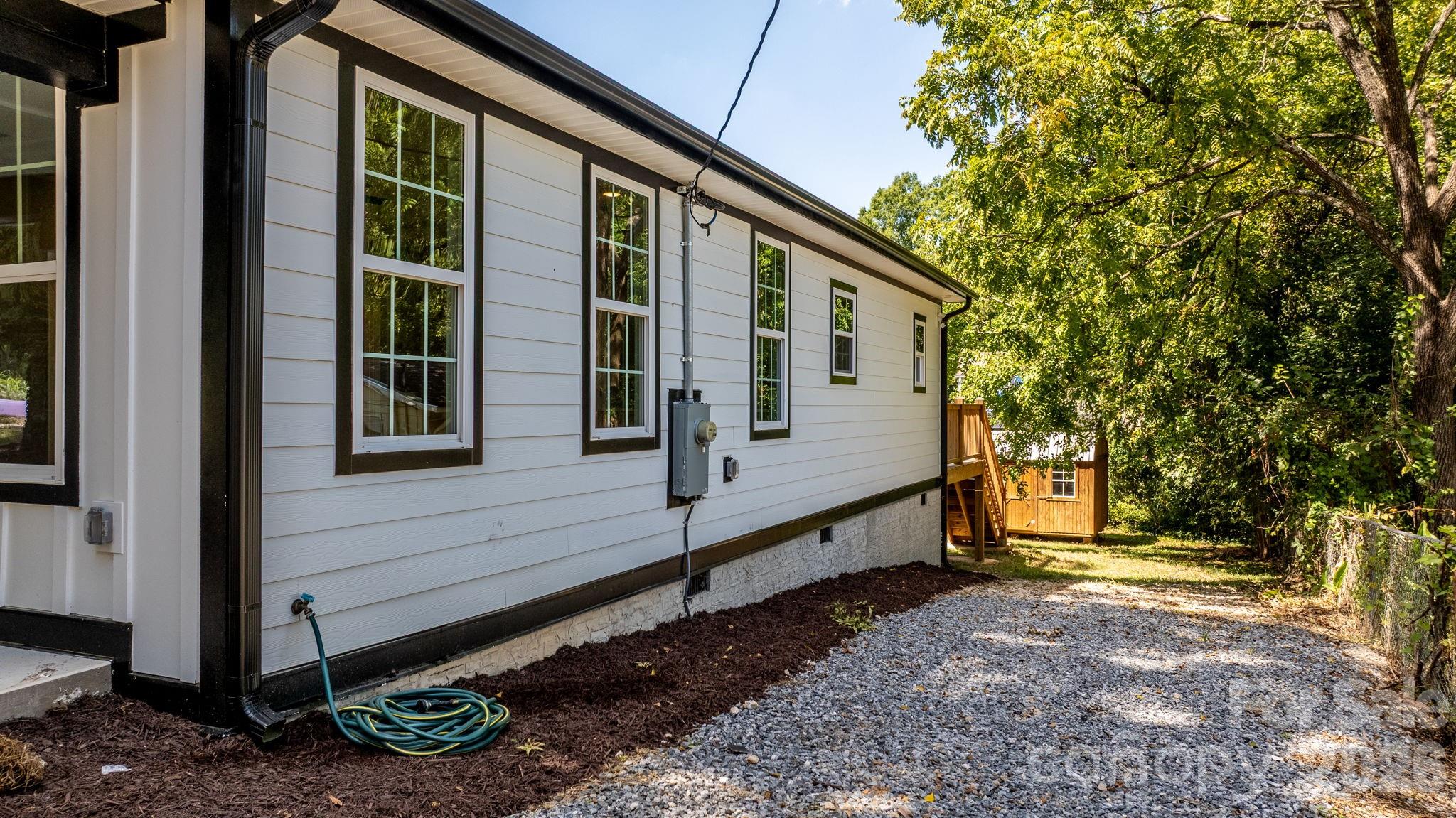 111 N Clay Street Property Photo 19