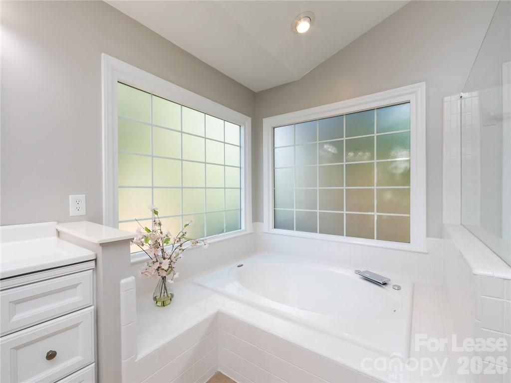 11005 Stonepath Lane Property Photo 10