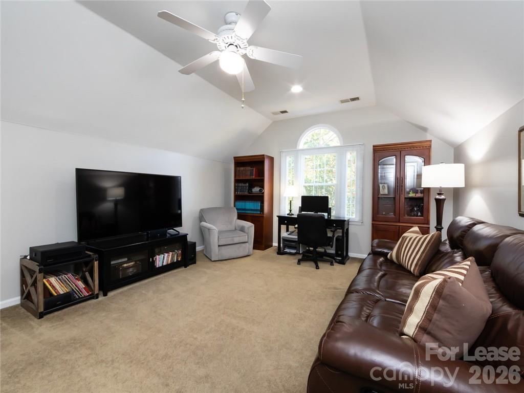 11005 Stonepath Lane Property Photo 14