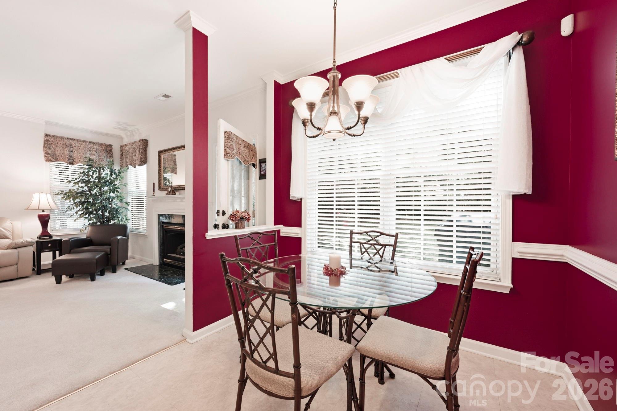 10018 Glencrest Drive Property Photo 11