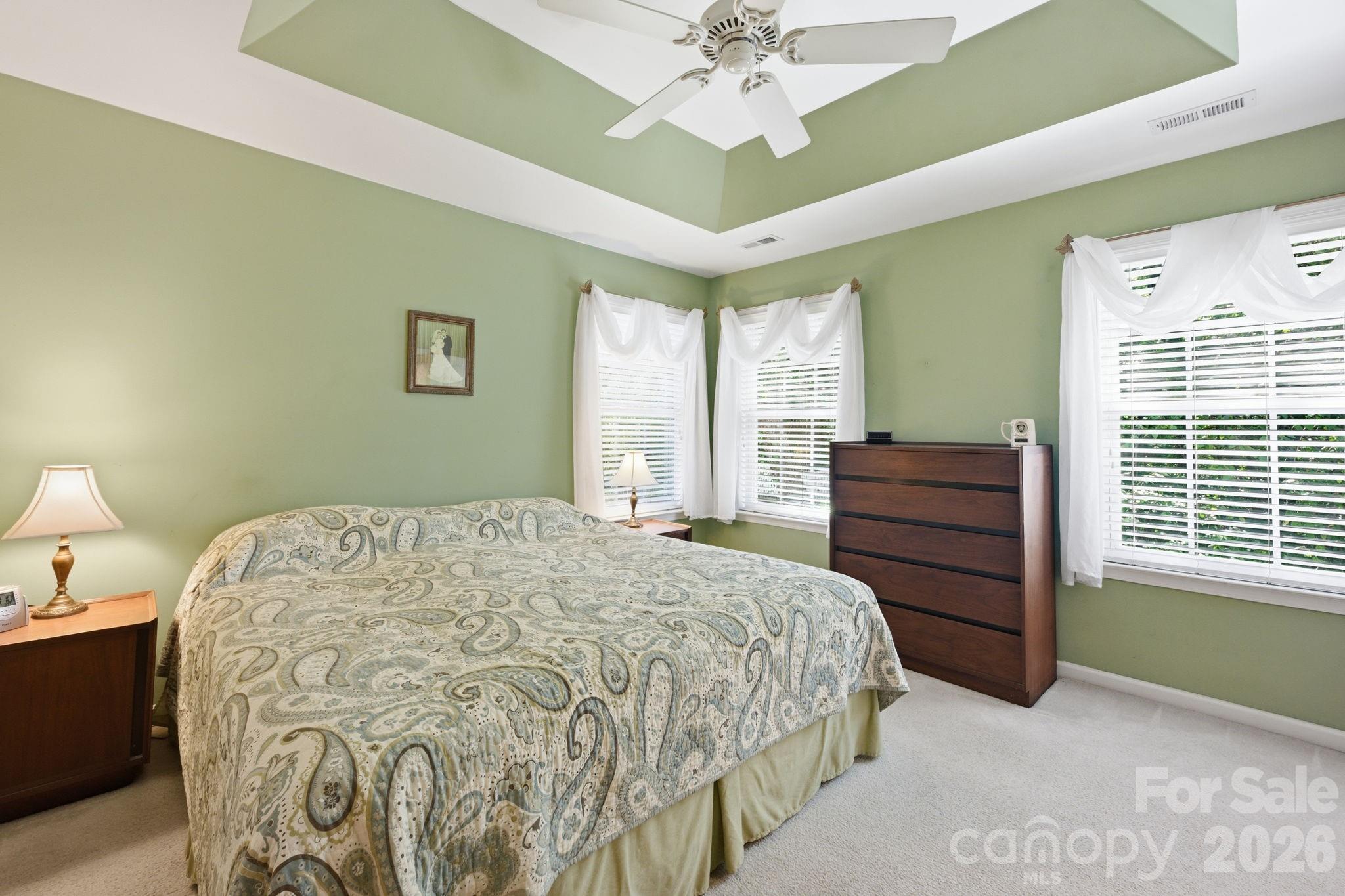 10018 Glencrest Drive Property Photo 12
