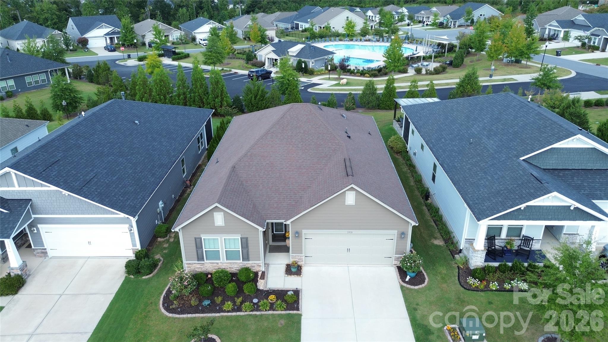 1818 Lotus Lane Property Photo 3