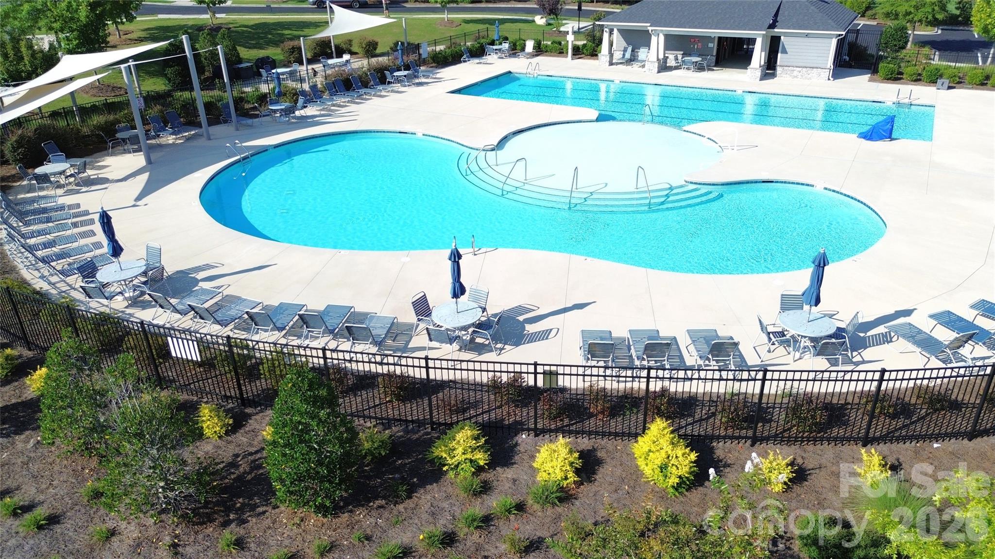 1818 Lotus Lane Property Photo 6