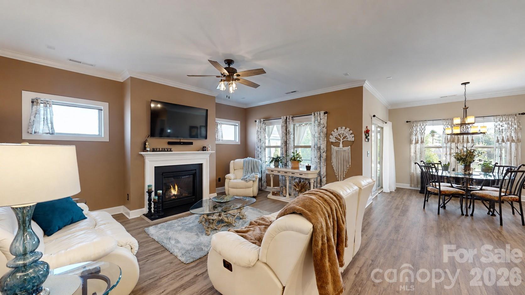 1818 Lotus Lane Property Photo 7