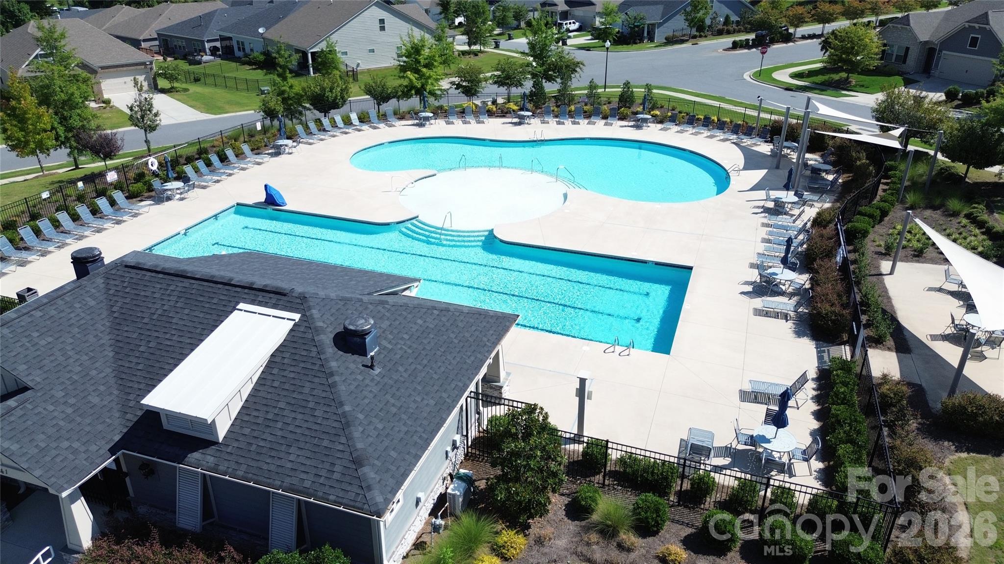 1818 Lotus Lane Property Photo 8