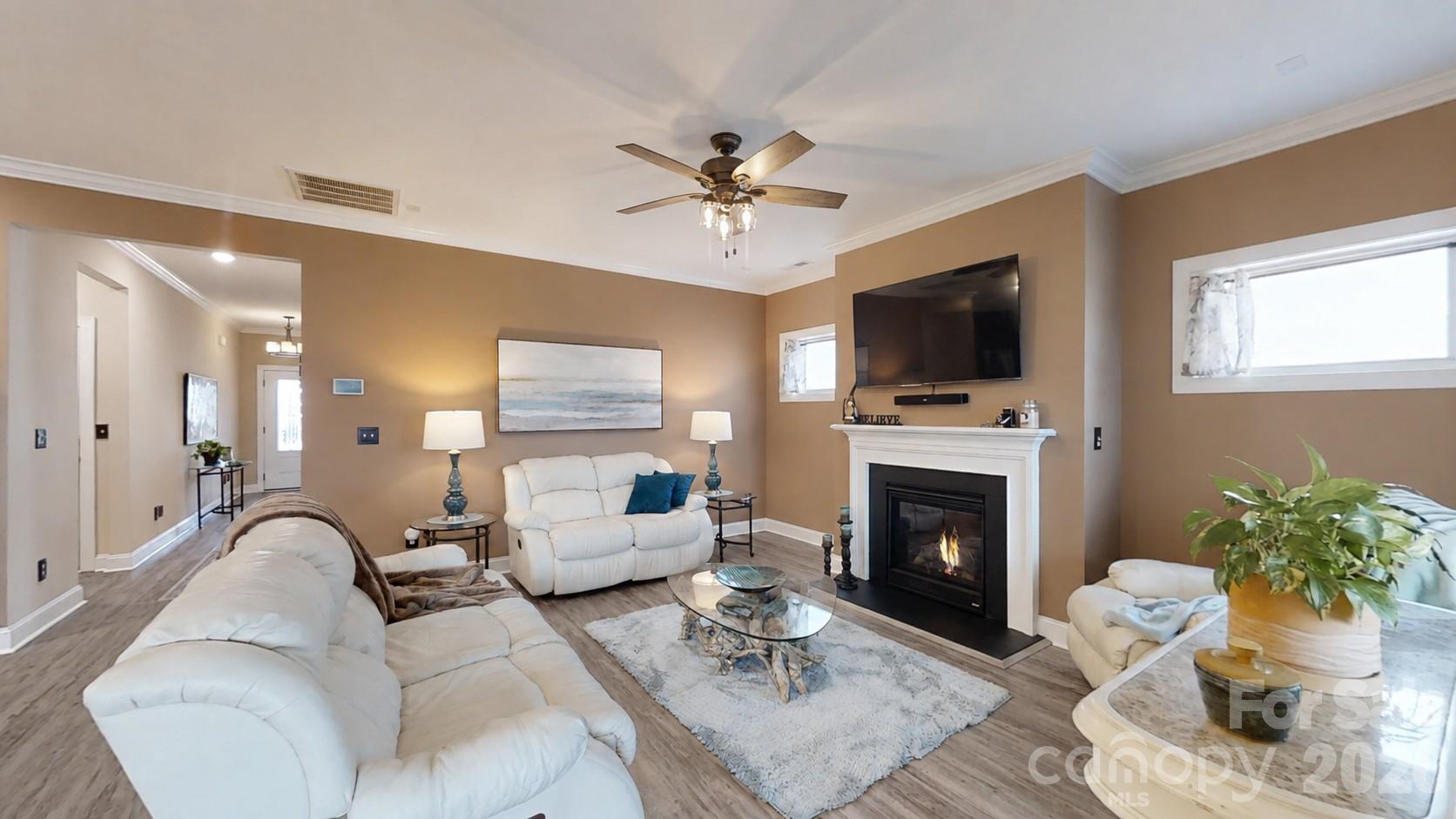 1818 Lotus Lane Property Photo 8