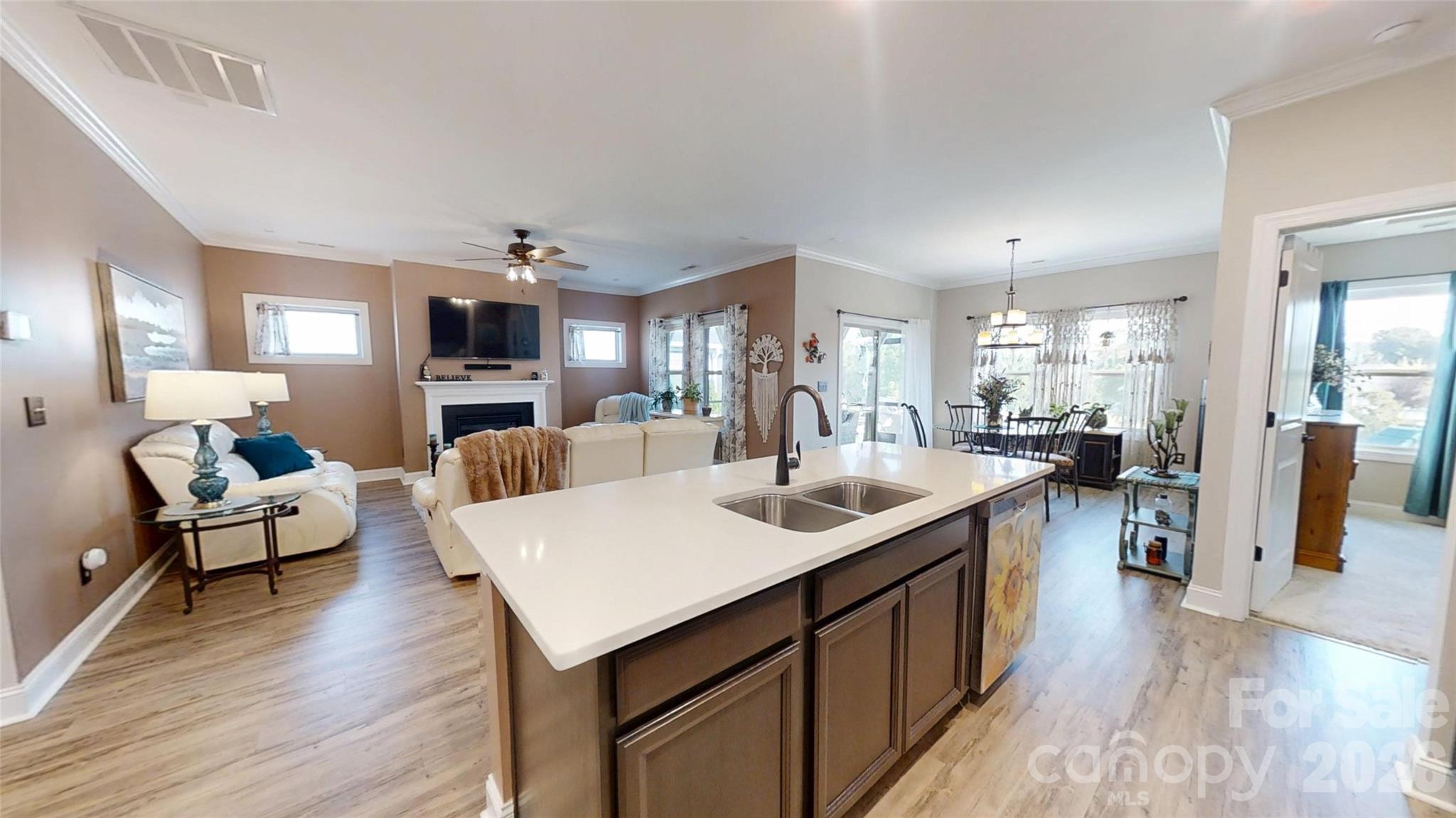 1818 Lotus Lane Property Photo 11