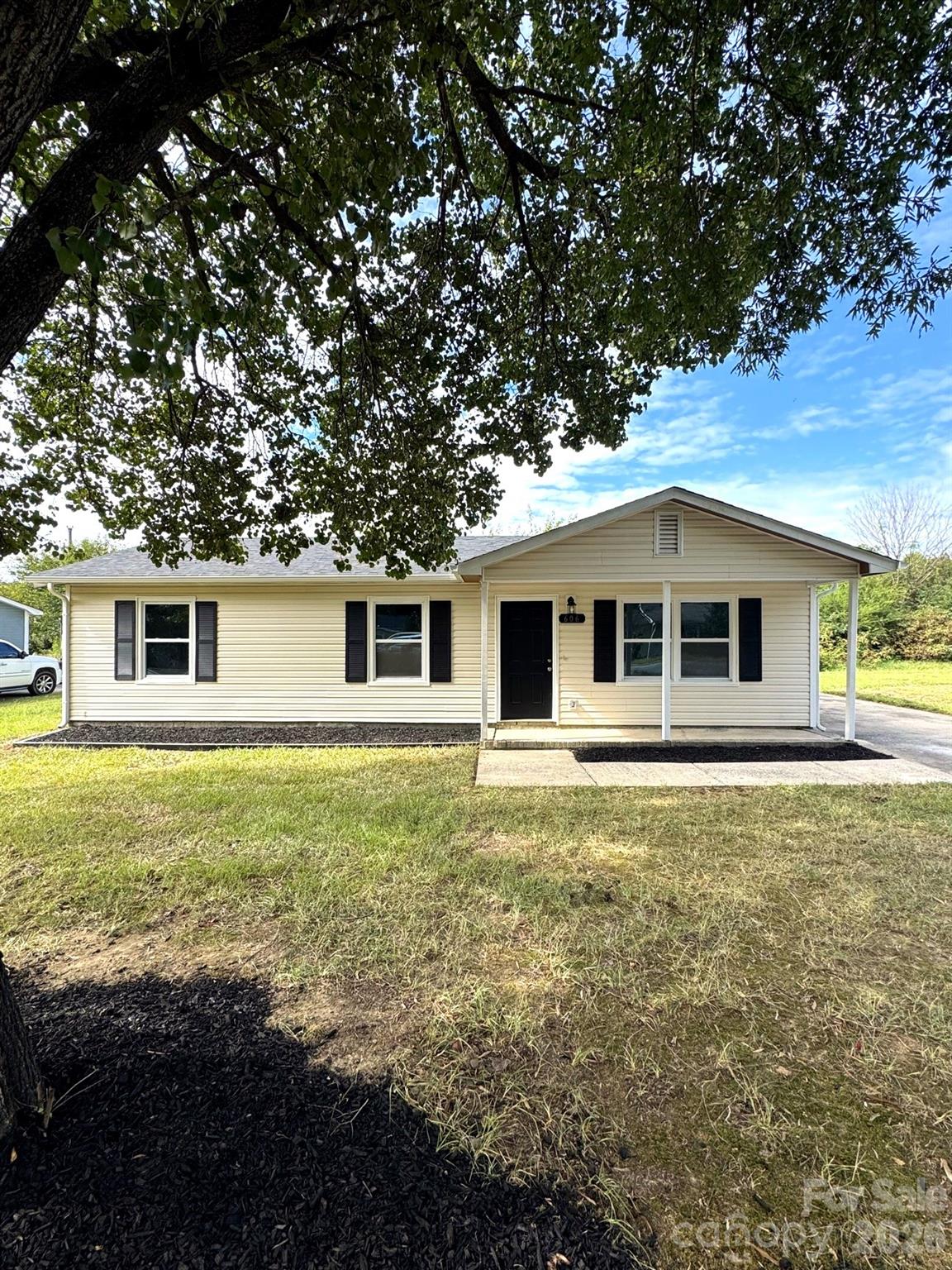 606 Creekridge Drive Property Photo 16