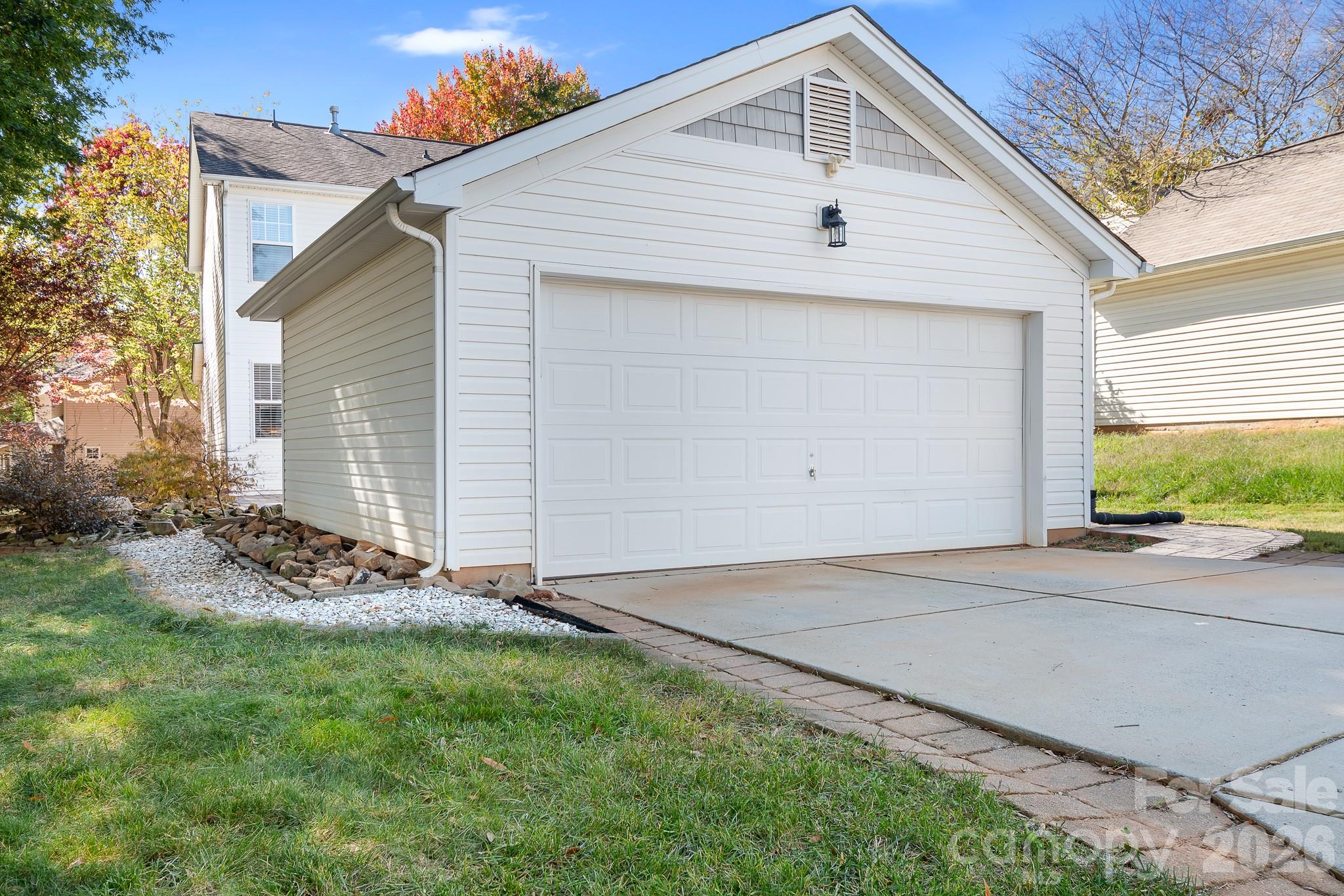 15404 Crossing Gate Drive Property Photo 6