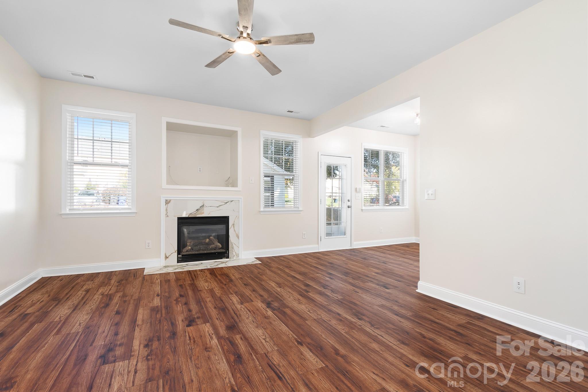 15404 Crossing Gate Drive Property Photo 12