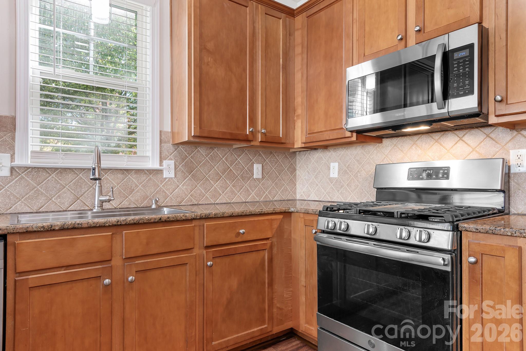 15404 Crossing Gate Drive Property Photo 16