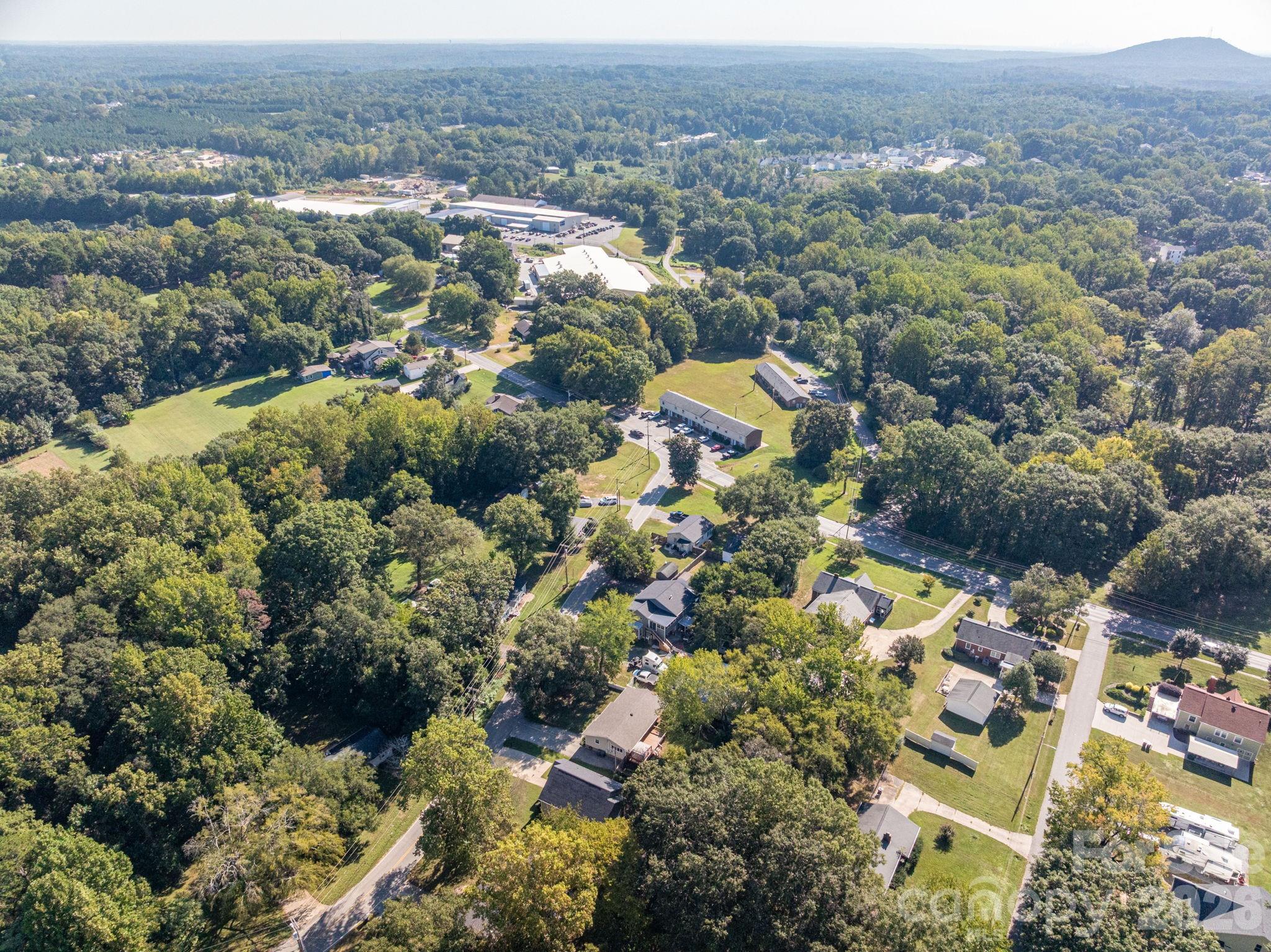 313 Willis Road Property Photo 1