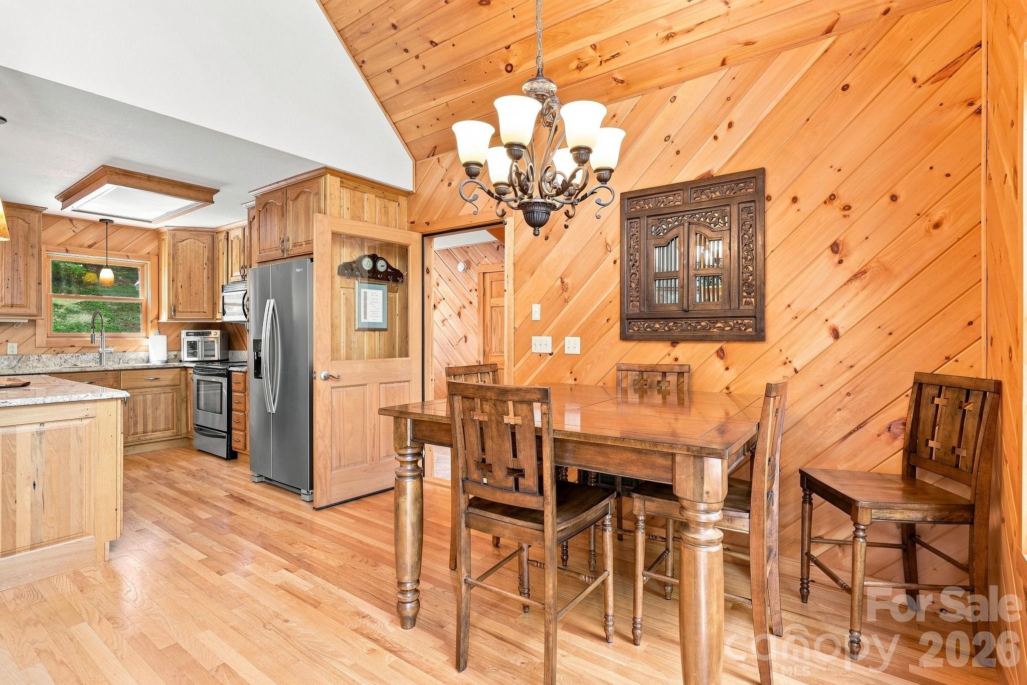 1055 Winter Star Loop Property Photo 5