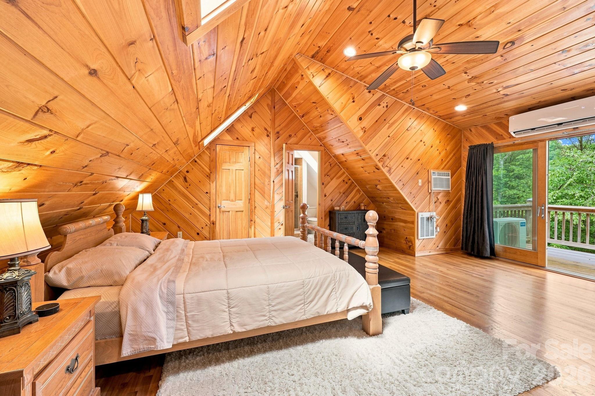 1055 Winter Star Loop Property Photo 16