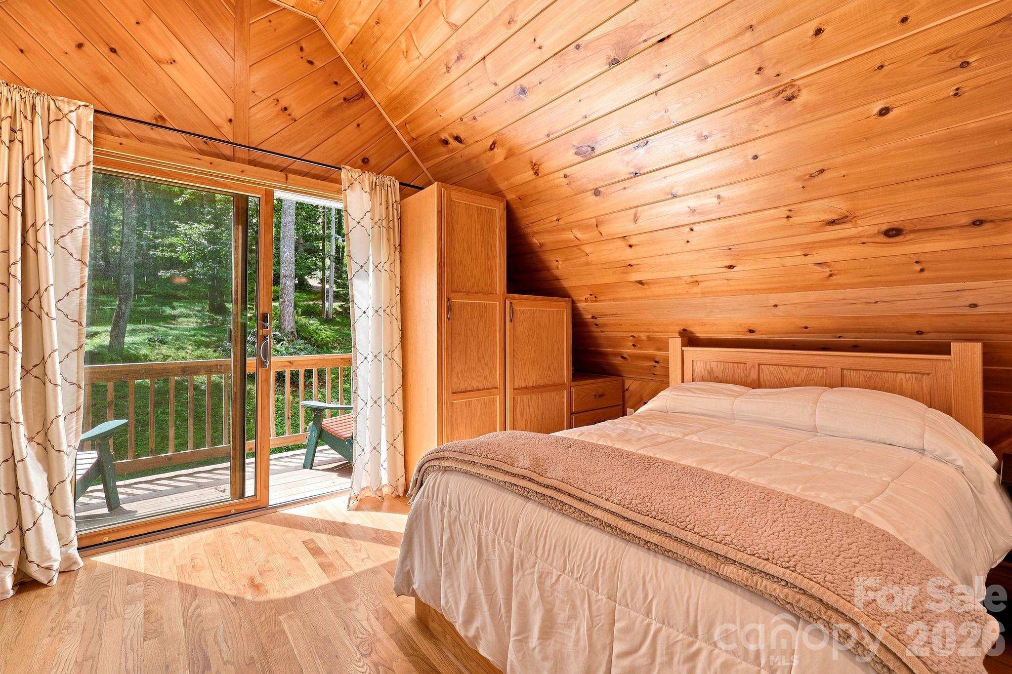 1055 Winter Star Loop Property Photo 24