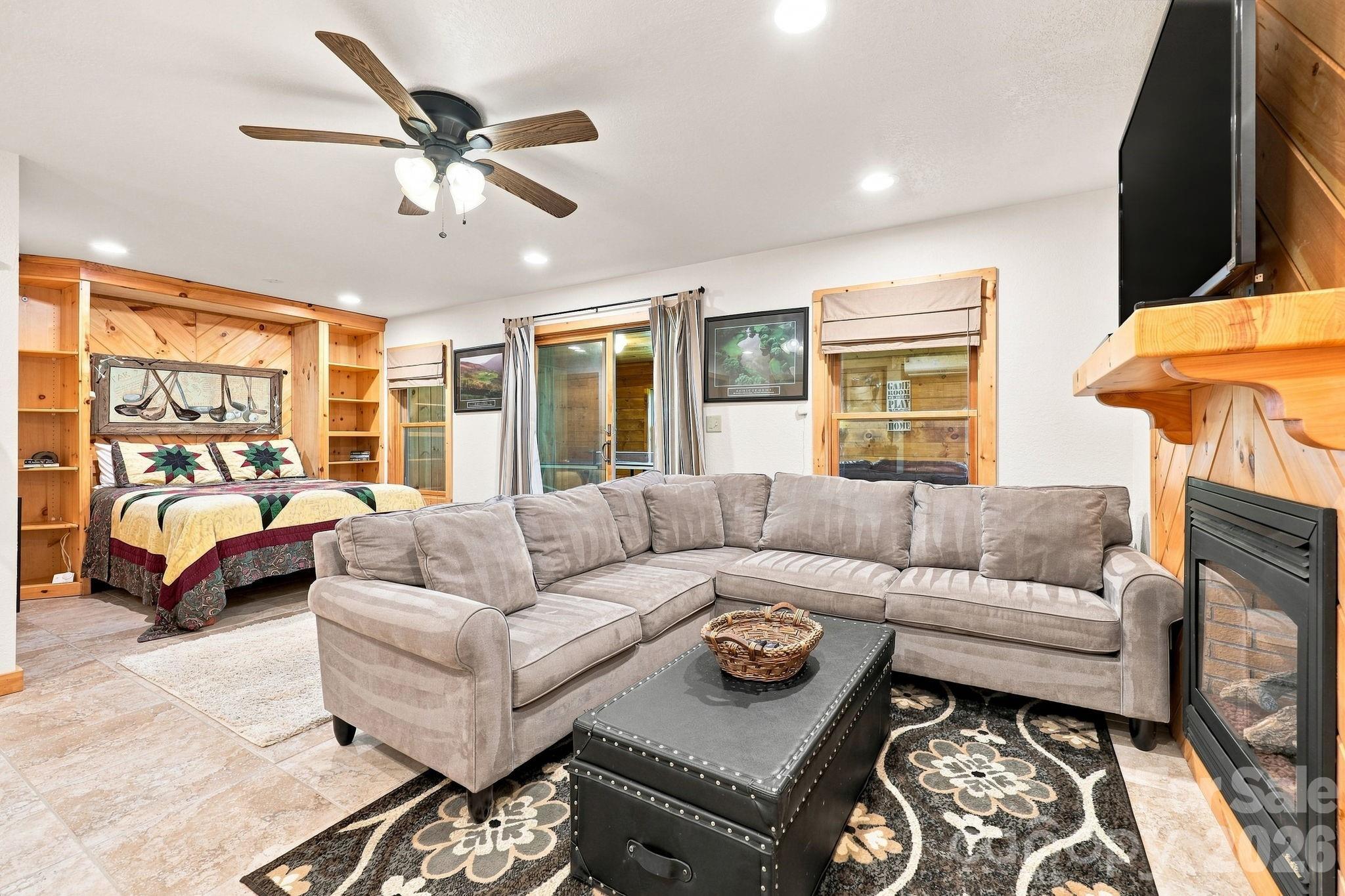 1055 Winter Star Loop Property Photo 26