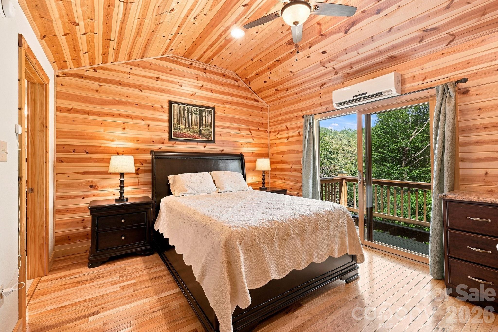 1055 Winter Star Loop Property Photo 34
